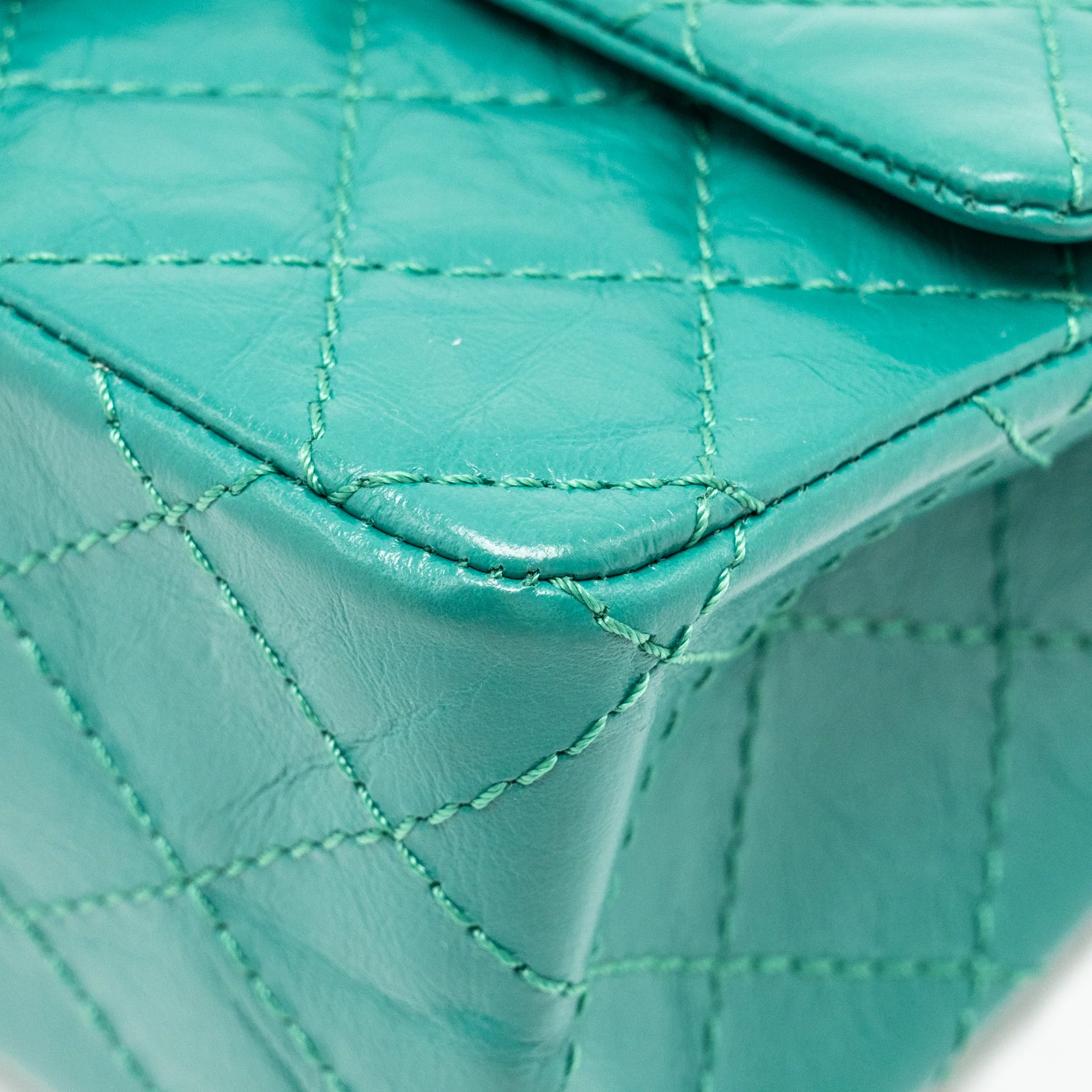 Chanel Mini 2.55 Reissue Flap Bag Calfskin Green GHW - Image 9
