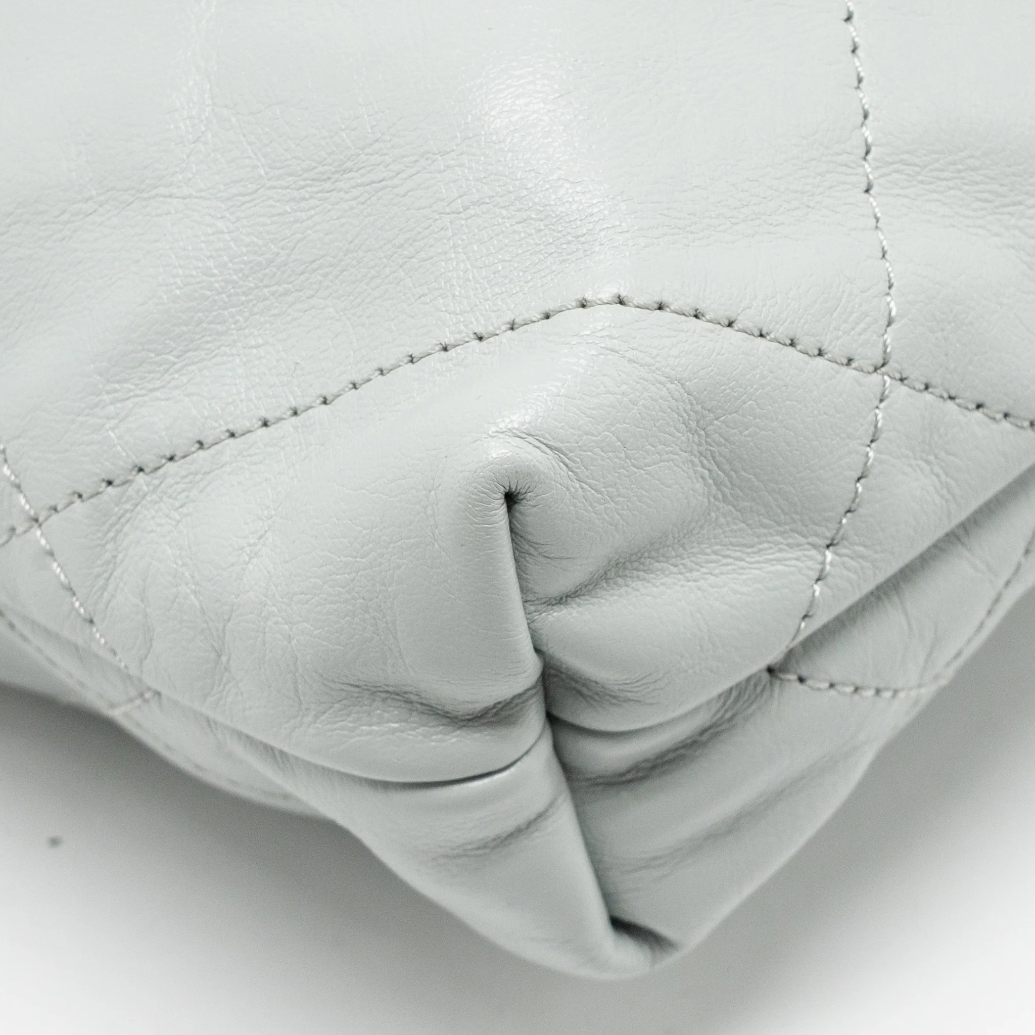 Chanel Mini 22 Bag Calfskin Light Grey GHW (Microchip) - Image 9