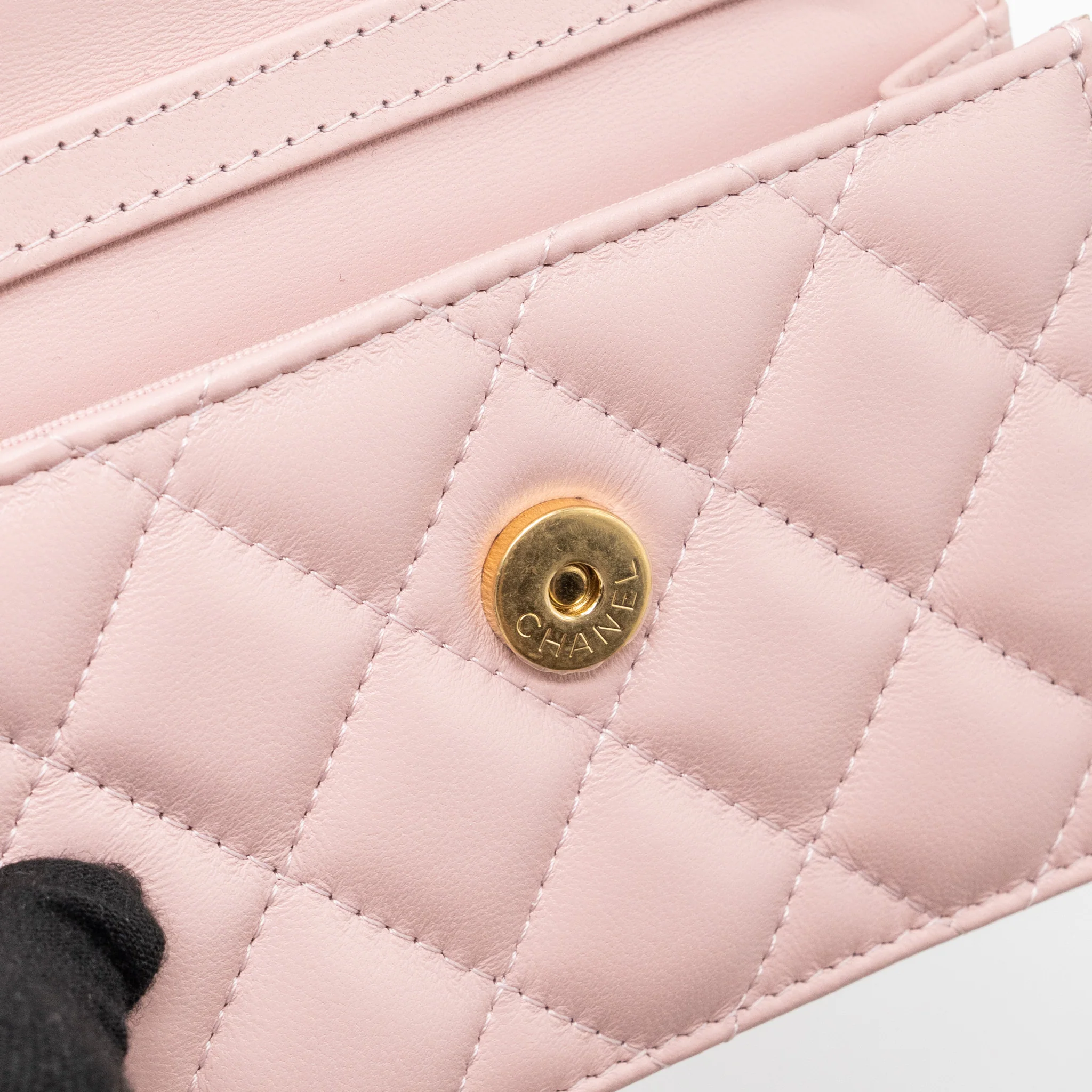 Chanel mini flap card holder with chain limited edition lambskin light pink GHW (microchip) - Image 10