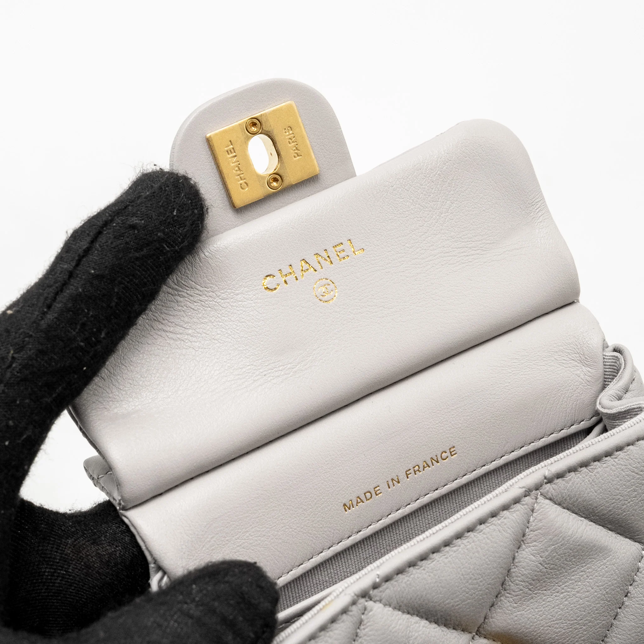 Chanel Mini Quilted Flap Card Holder with chain Lambskin Grey GHW - Image 11