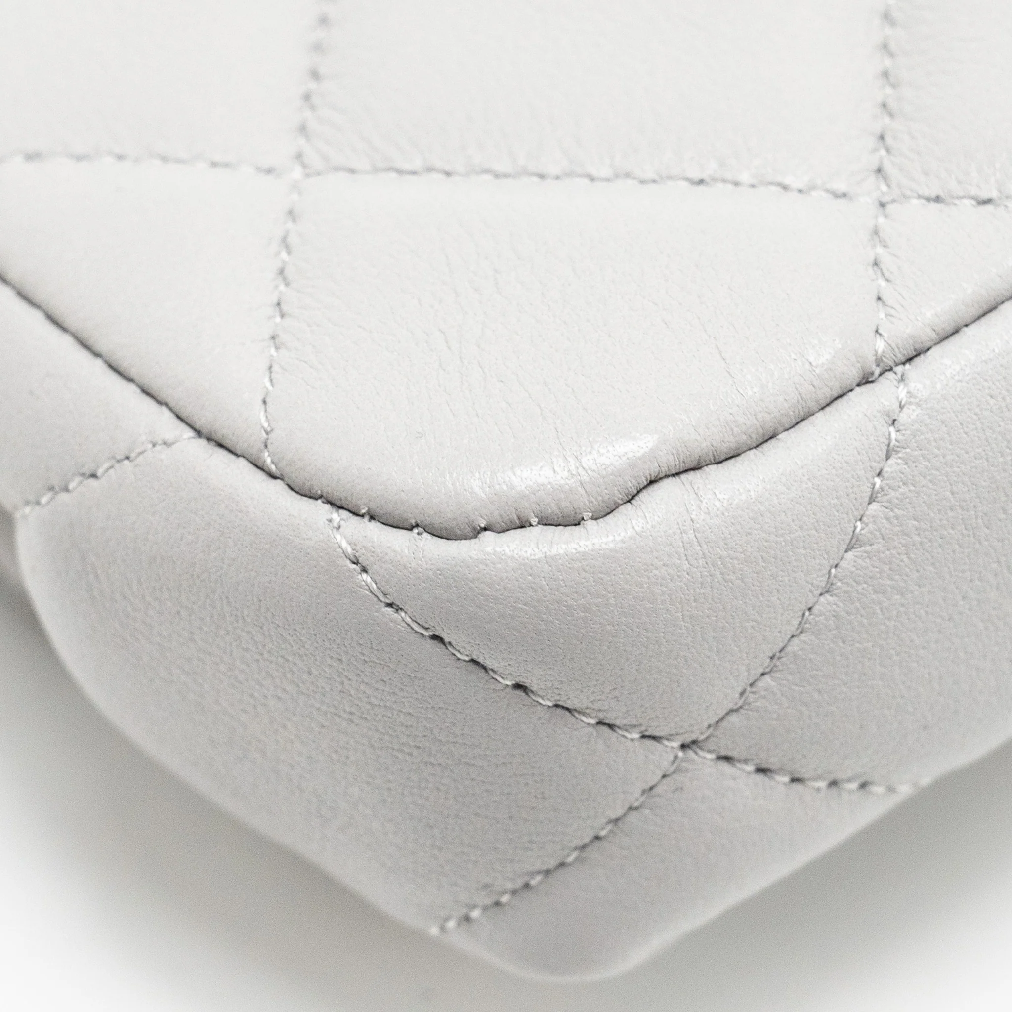 Chanel Mini Quilted Flap Card Holder with chain Lambskin Grey GHW - Image 8