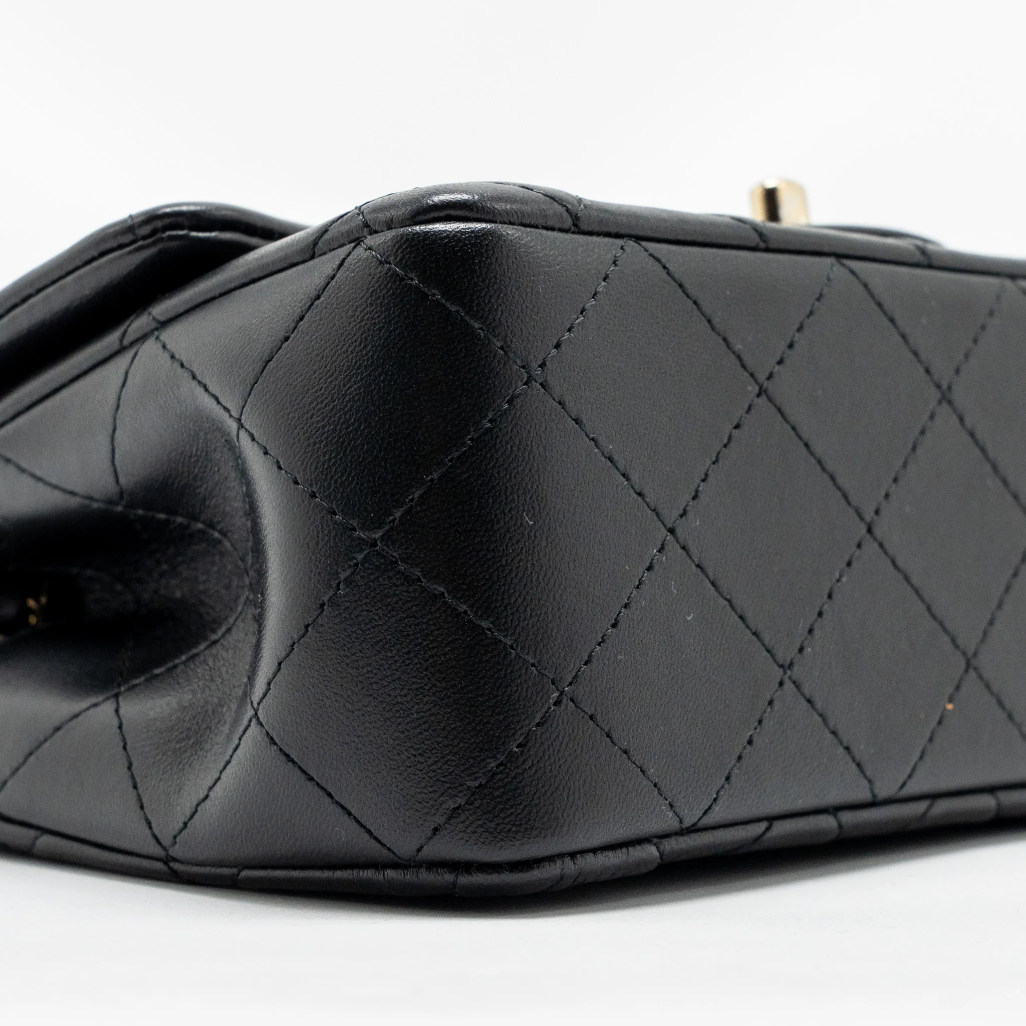 Chanel Minirectangular flap bag Lambskin black LGHW (microchip) - Image 6