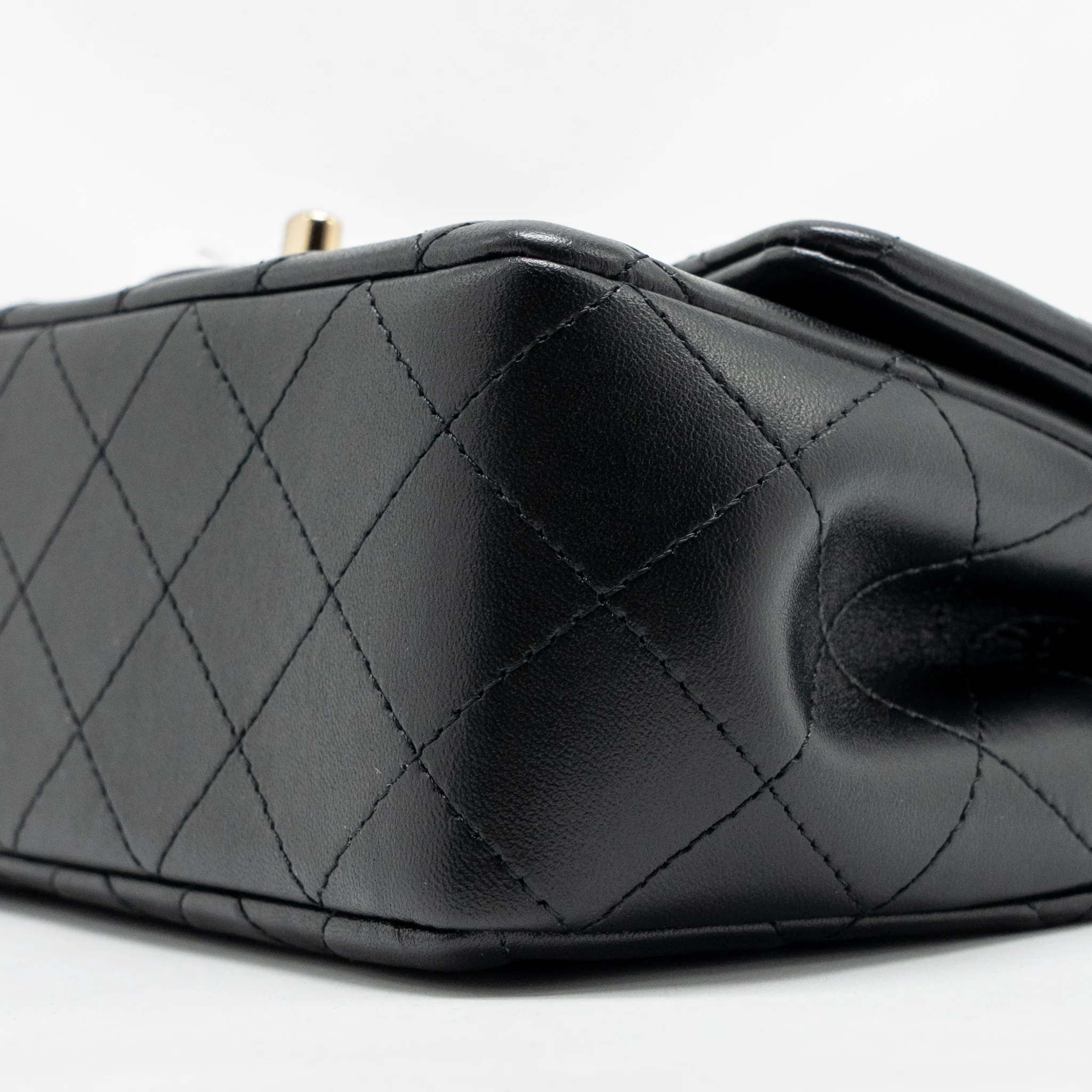 Chanel Minirectangular flap bag Lambskin black LGHW (microchip) - Image 7