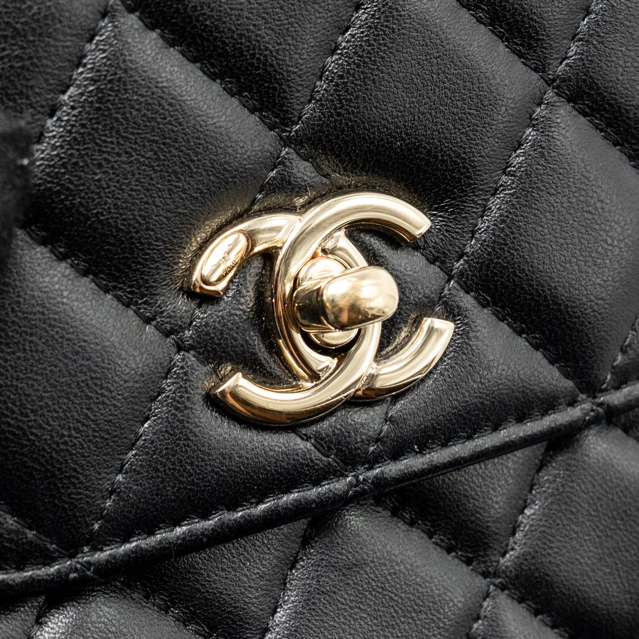Chanel Mini Trendy CC Clutch with Chain Lambskin Black LGHW (Microchip) - Image 13