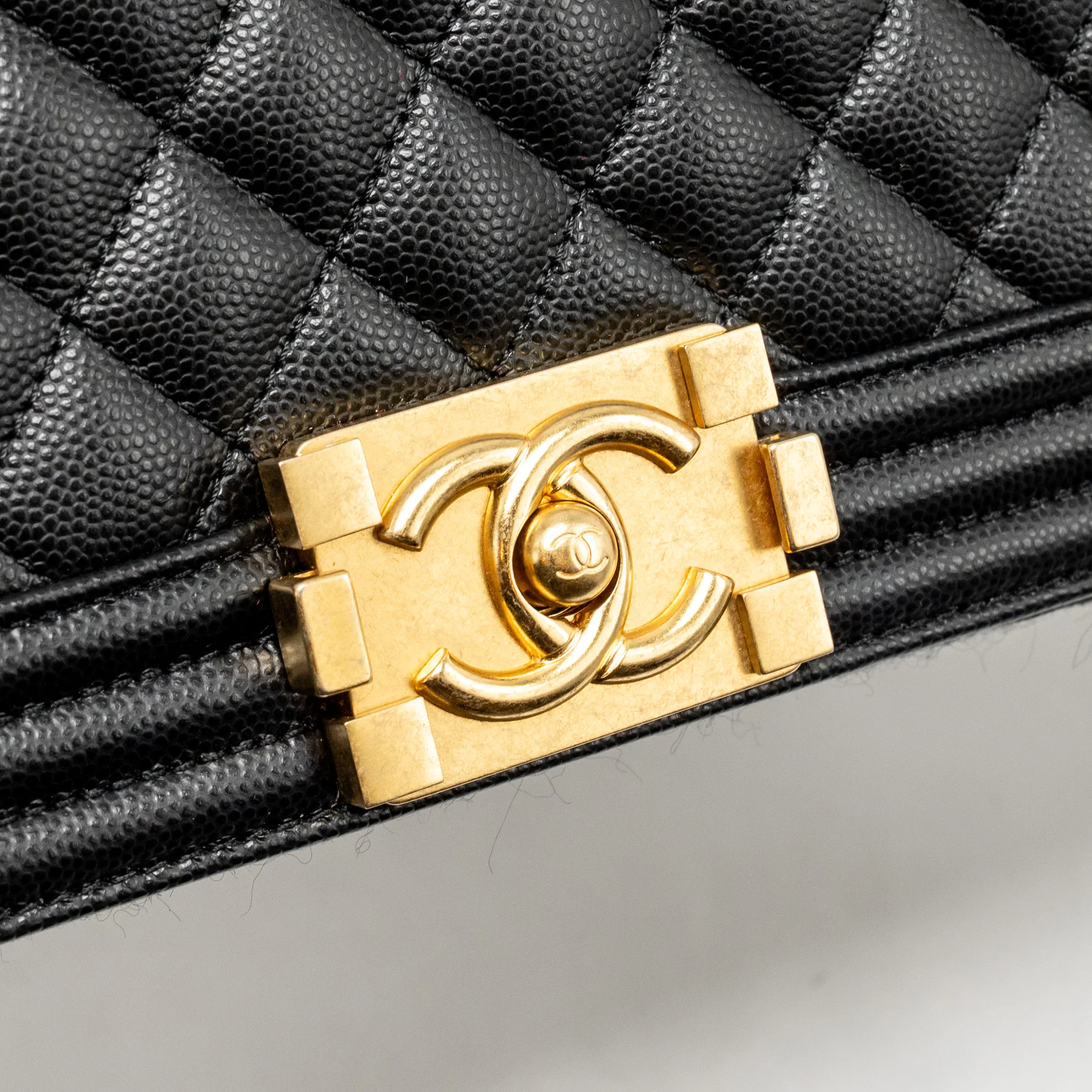 Chanel New Medium boy bag Caviar Black GHW (Microchip) - Image 12