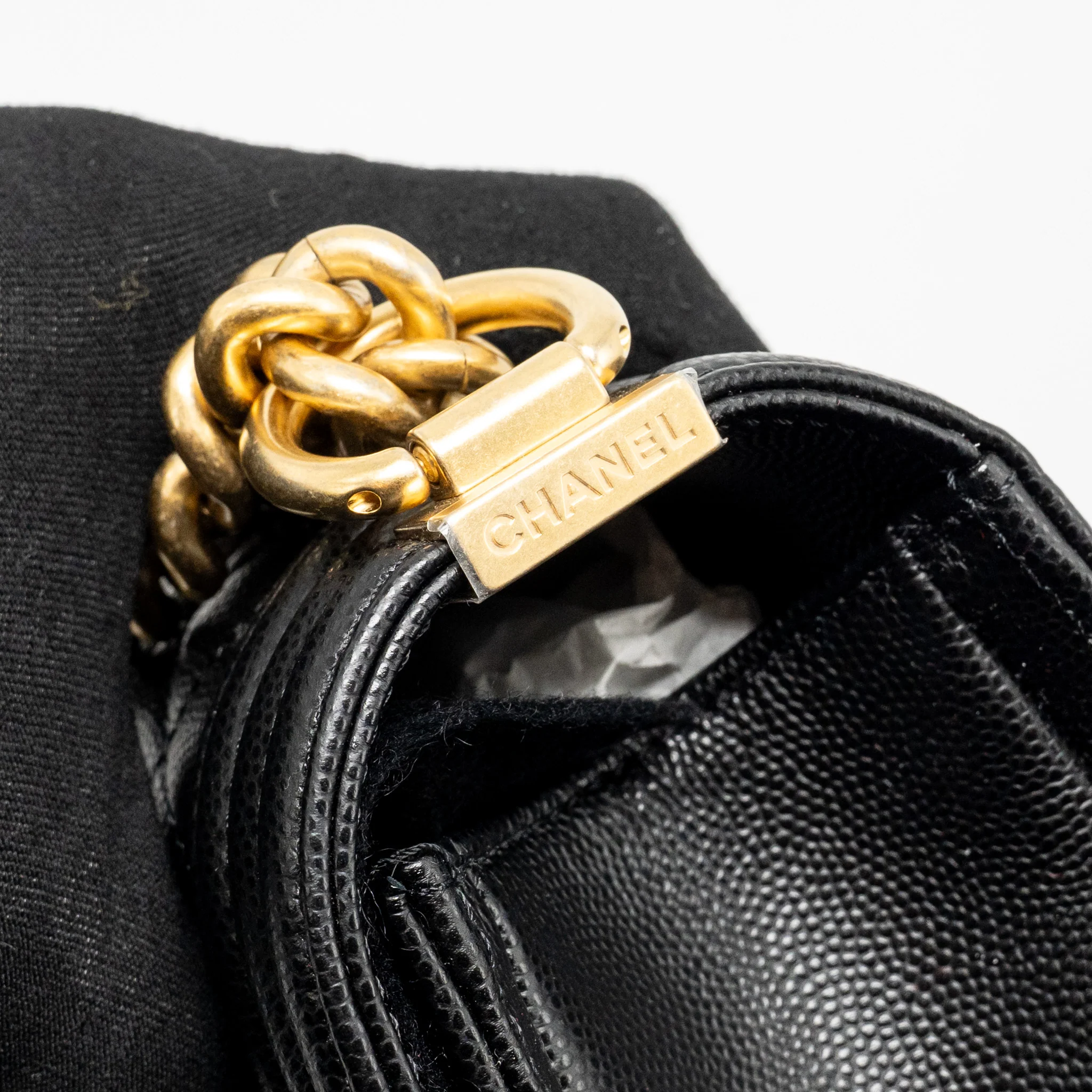 Chanel New Medium boy bag Caviar Black GHW (Microchip) - Image 13