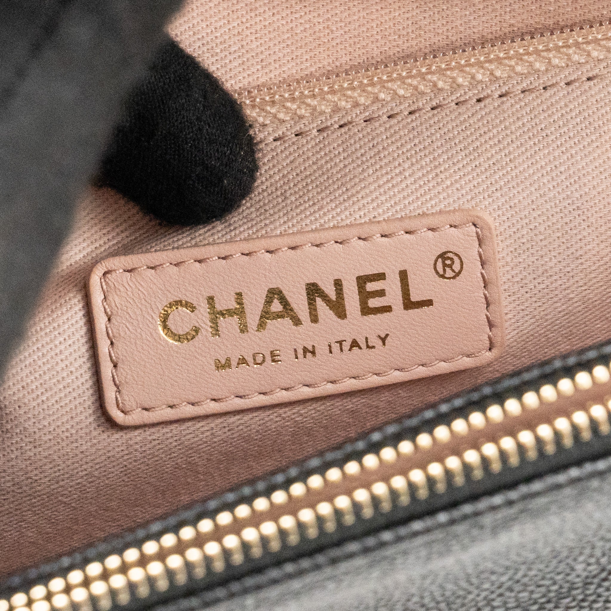 Chanel Paris-Cuba Thread Around Flap Bag With Chain Caviar Black LGHW - Image 16