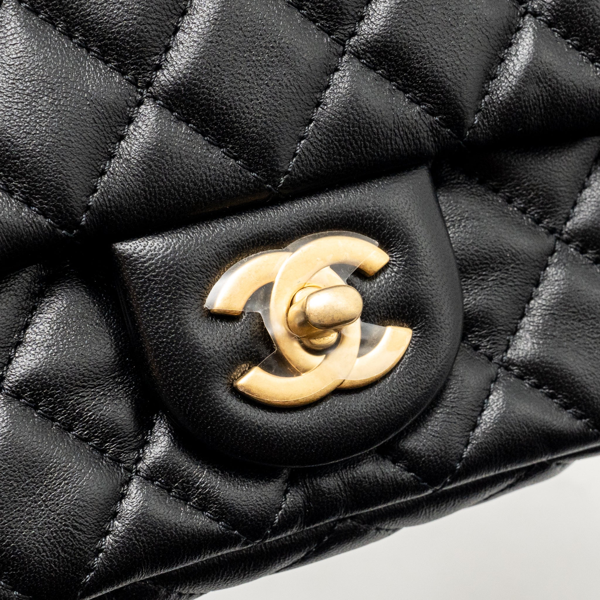 Chanel Pearl Crush mini rectangular Flap bag lambskin black GHW (microchip) - Image 13