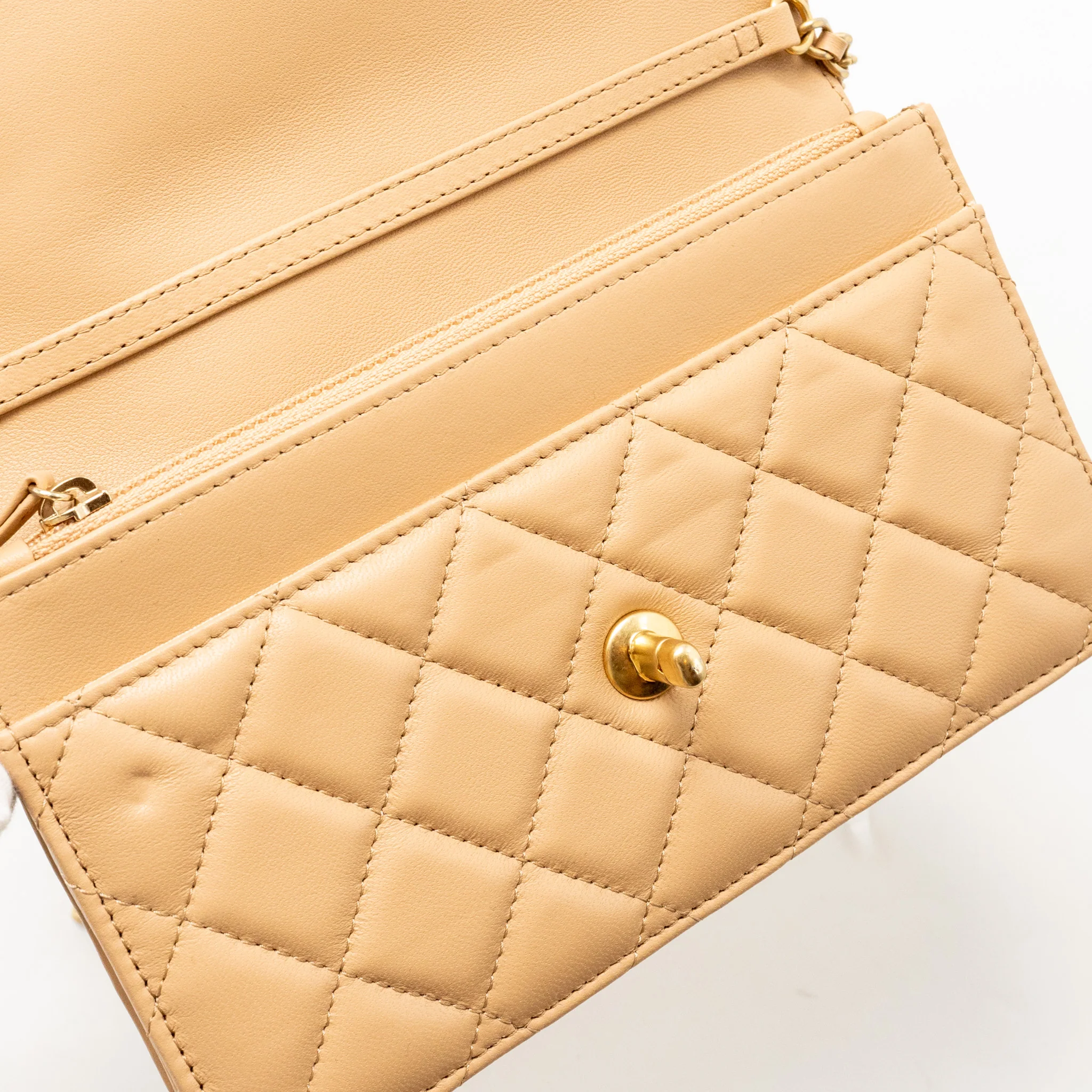 Chanel Pearl Crush Wallet On Chain Lambskin Beige GHW (microchip) - Image 14