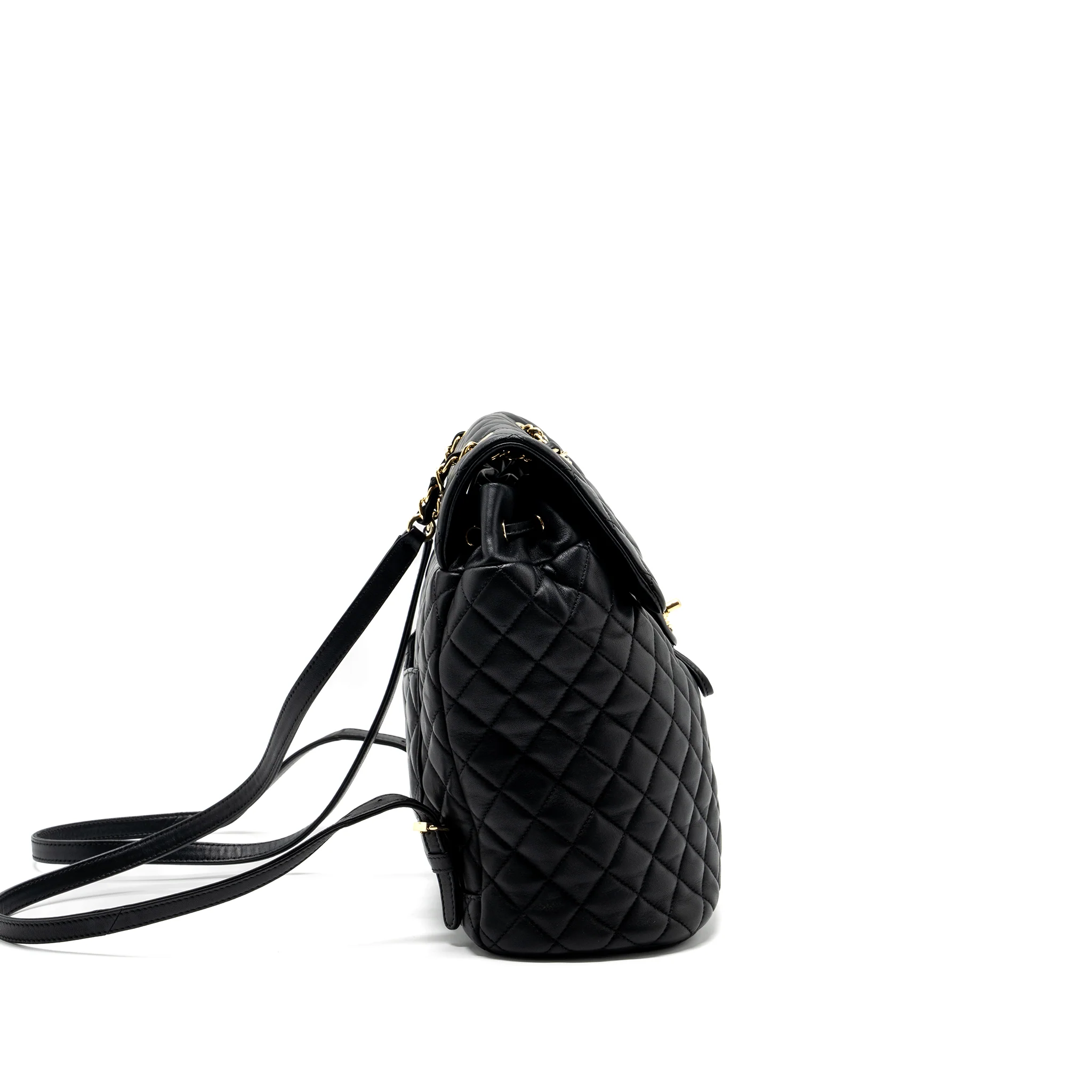 Chanel quilted flap backpack lambskin black GHW - Image 3