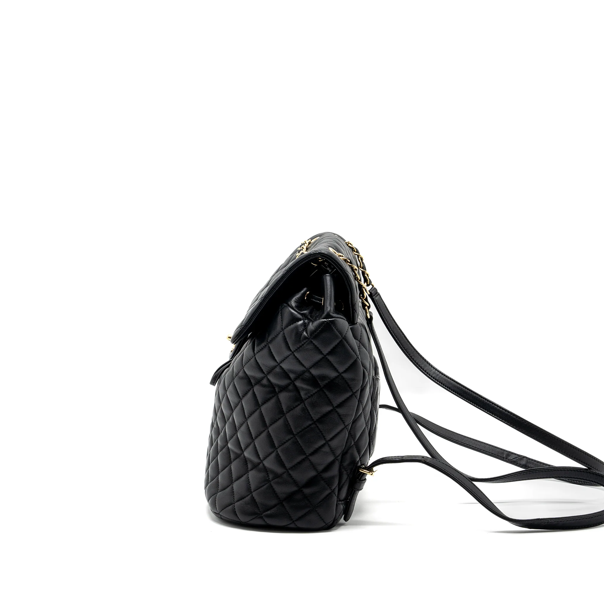 Chanel quilted flap backpack lambskin black GHW - Image 4