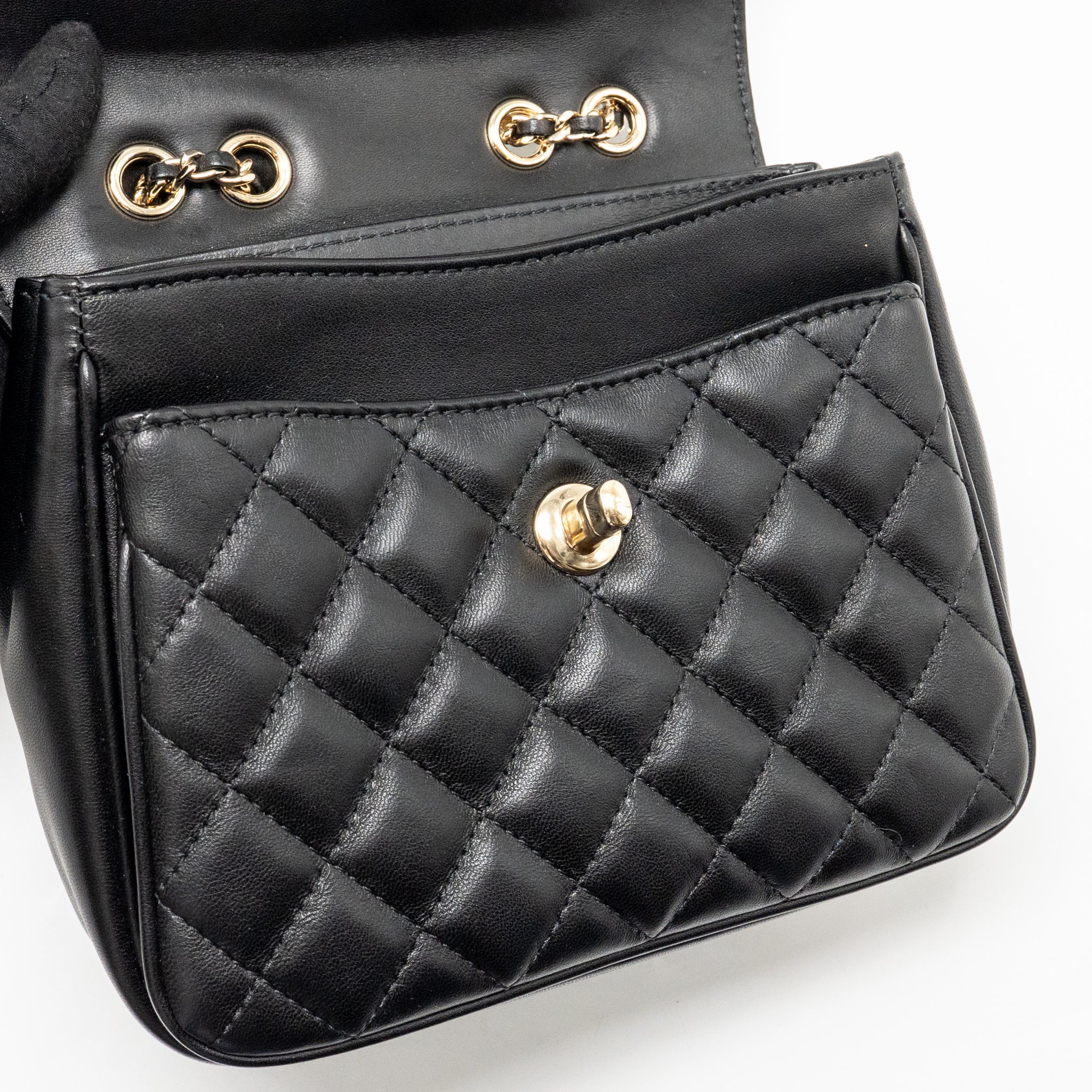 Chanel Quilted square flap bag lambskin black LGHW - Image 15