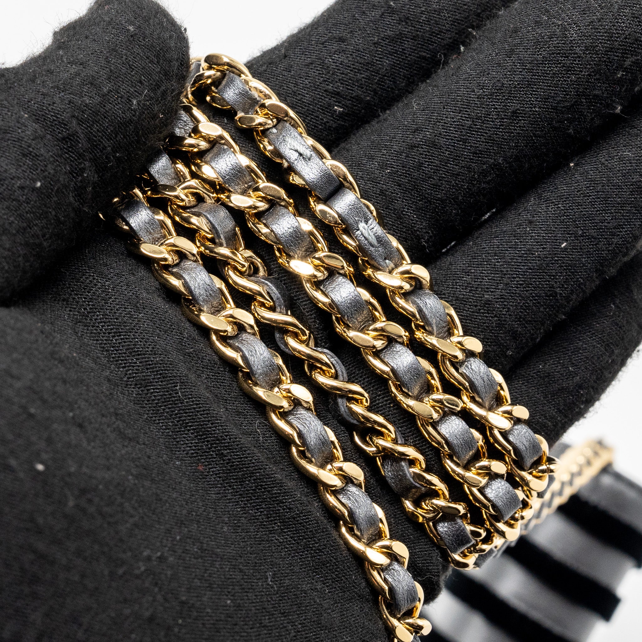Chanel 18a mariniere Wallet on Chain calfskin charcoal GHW - Image 9