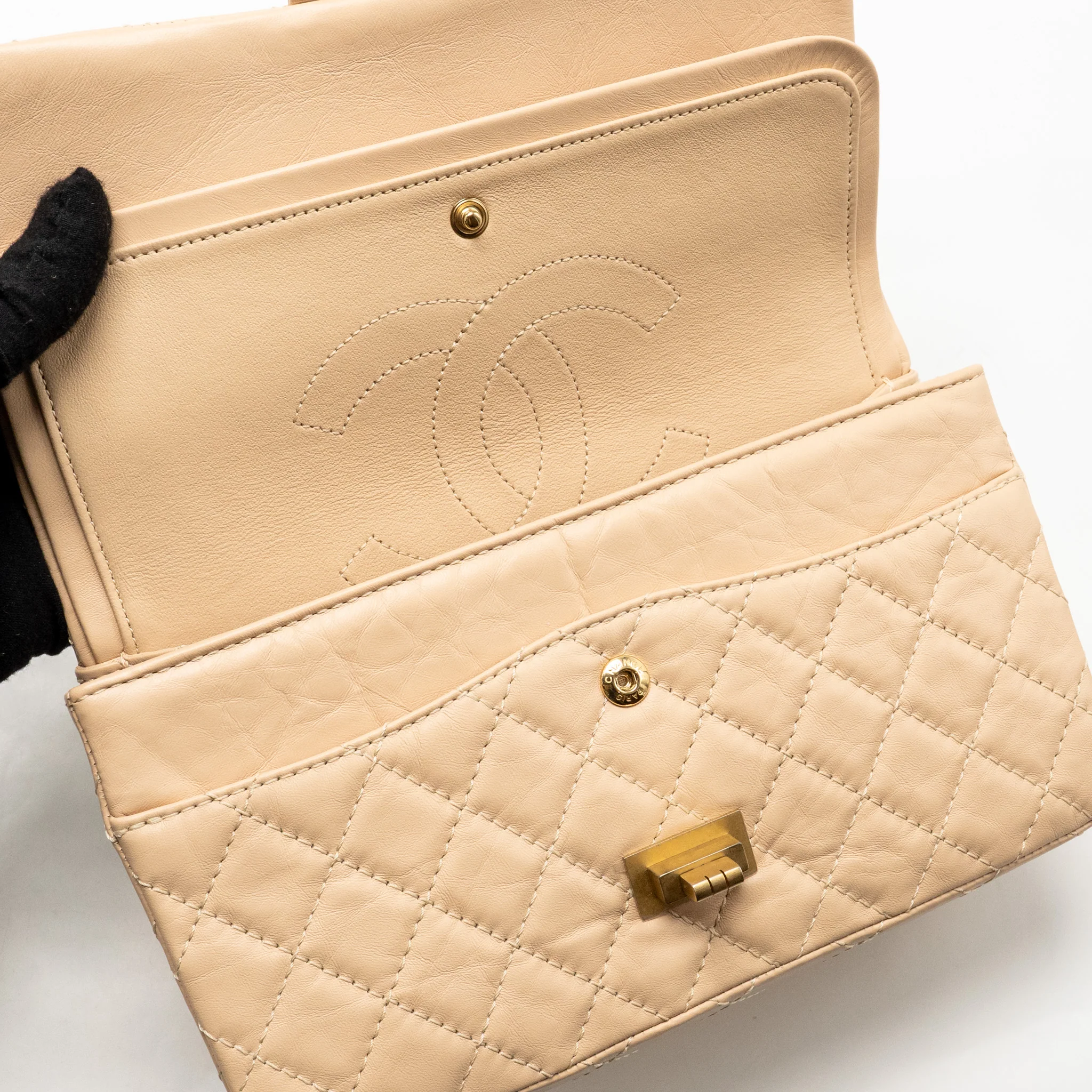 Chanel Small 2.55 Reissue Double Flap Bag Aged Calfskin Beige GHW - Image 13