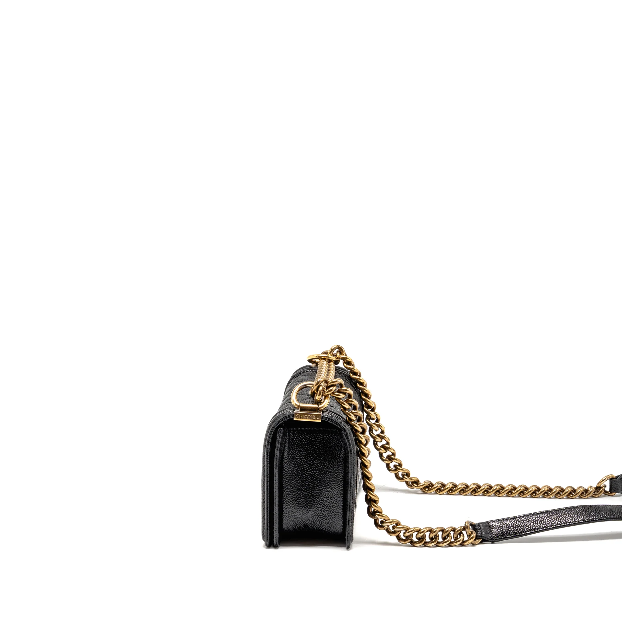Chanel Small boy bag grained calfskin black GHW - Image 4