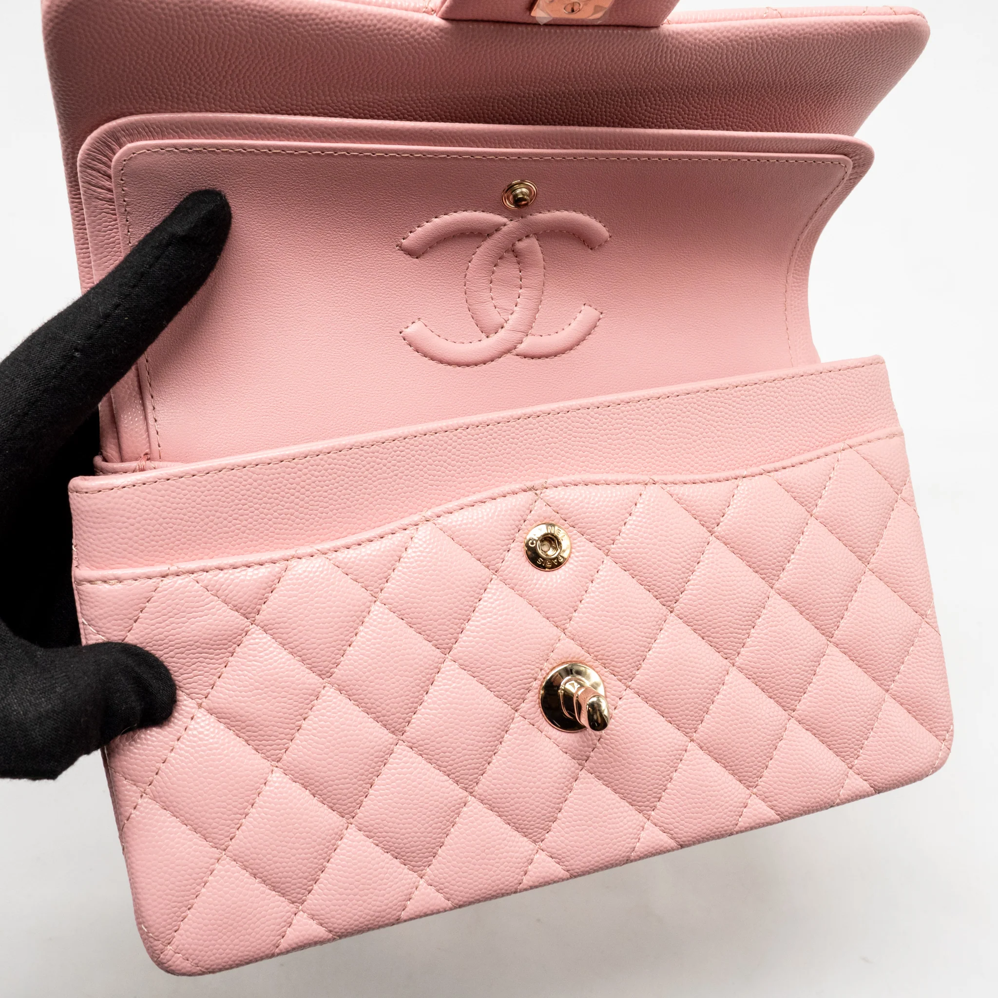 Chanel small classic double flap bag caviar light pink LGHW (microchip) - Image 15