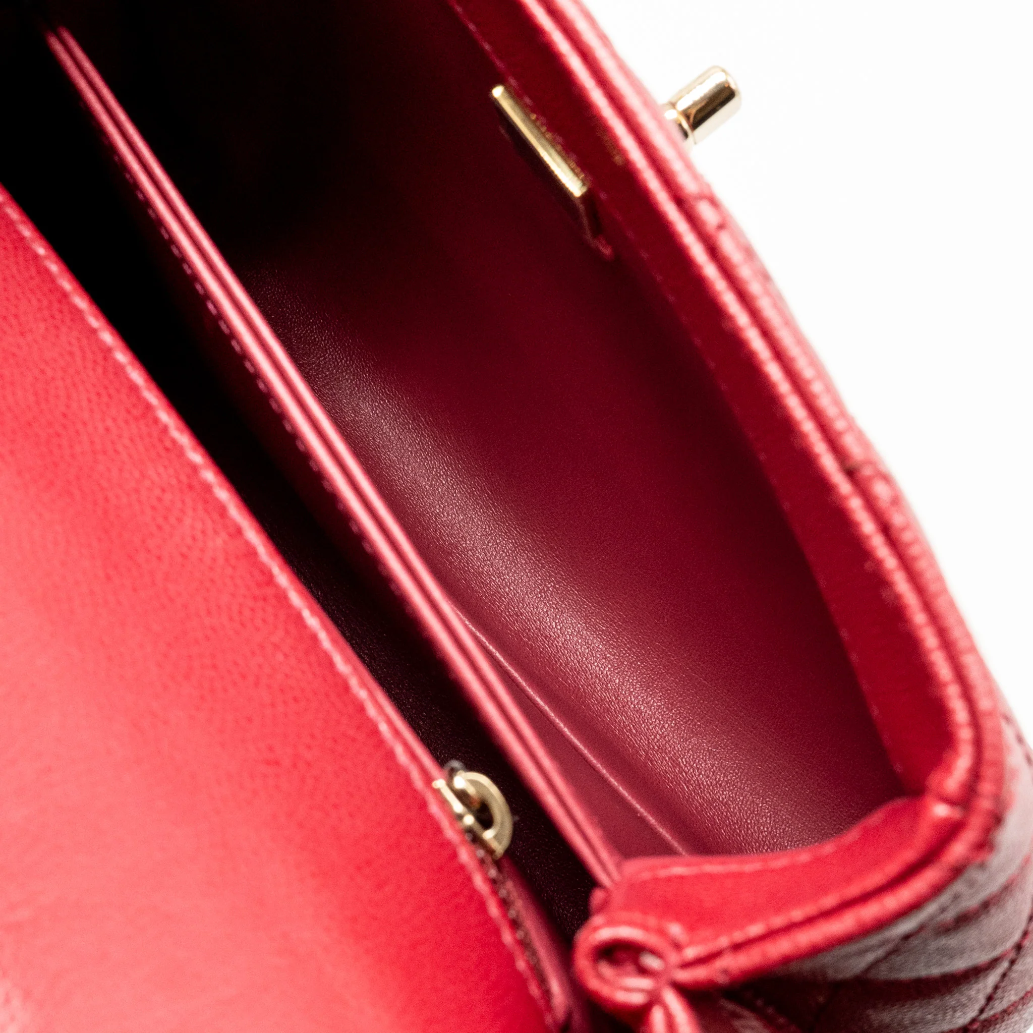 Chanel Small Coco handle caviar red LGHW (microchip) - Image 16