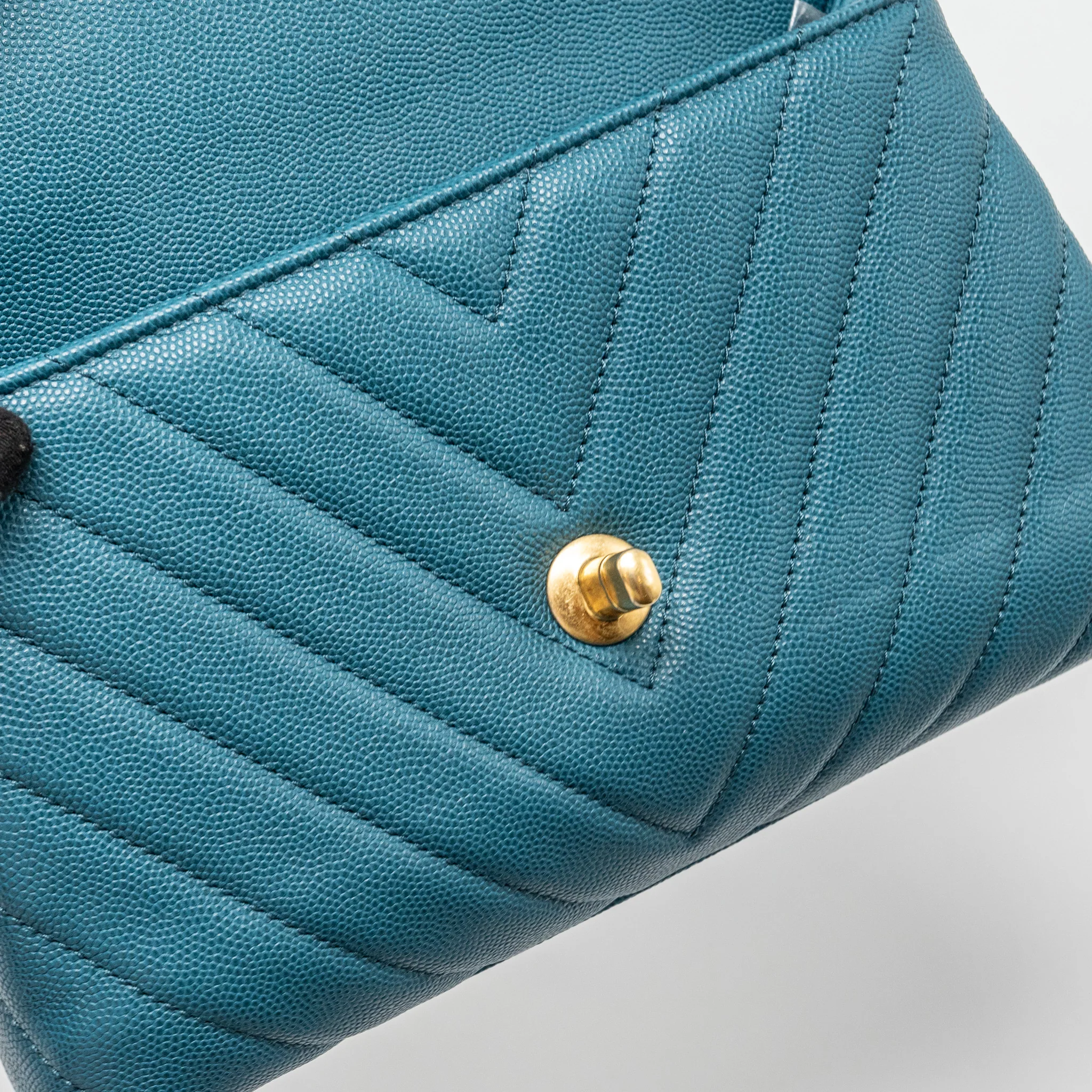 Chanel Small Coco Handle Chevron Caviar Green Brushed GHW - Image 14