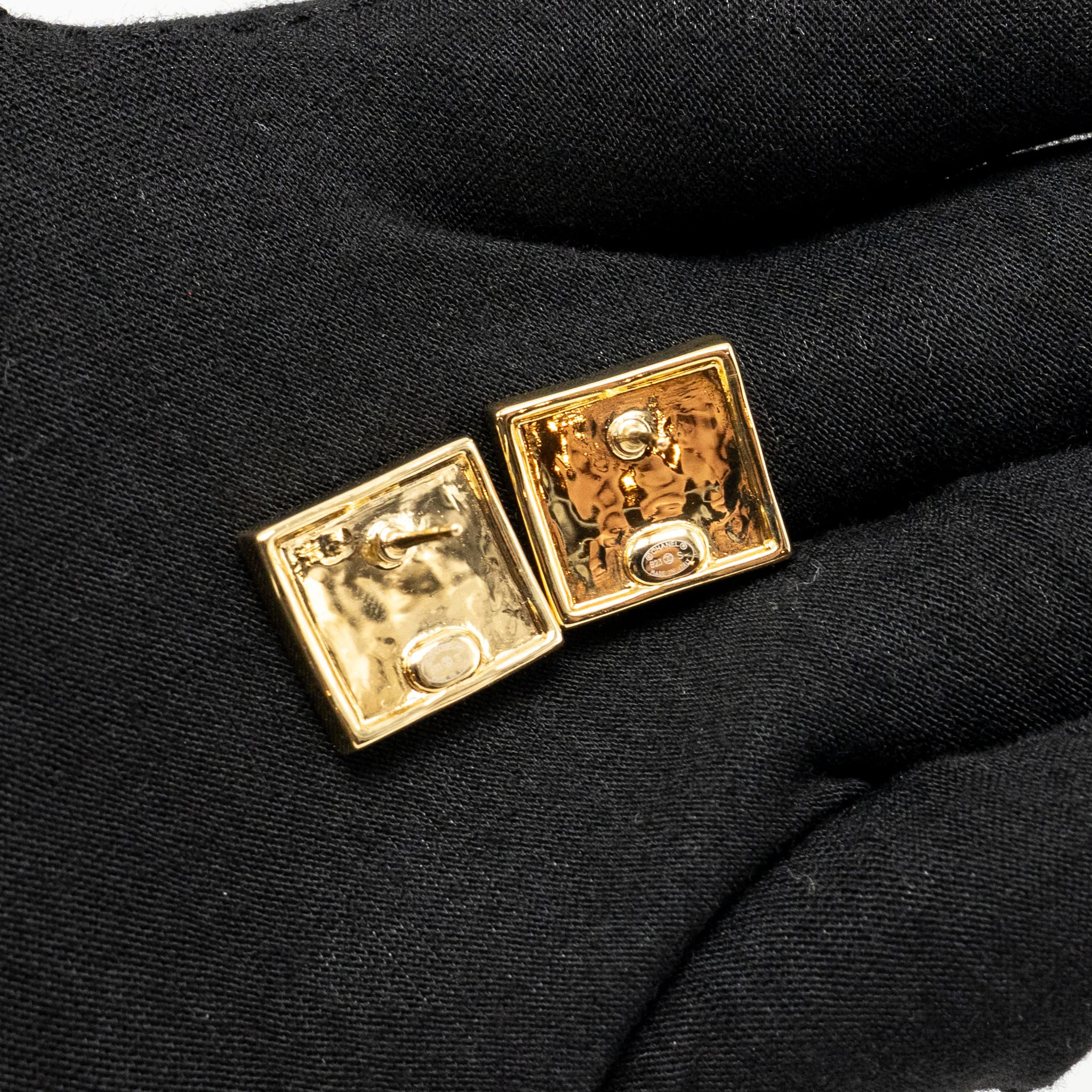 Chanel Square CC Logo Earrings Gold Tone - Image 4