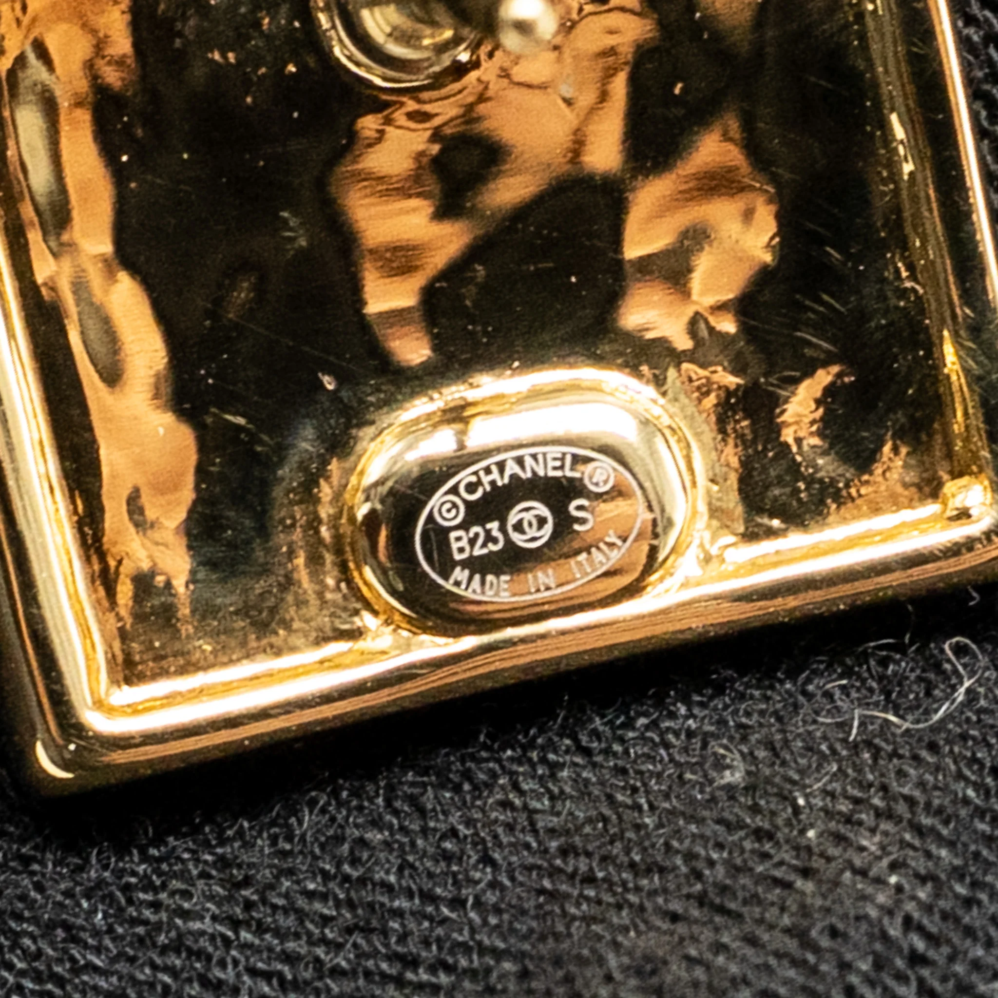 Chanel Square CC Logo Earrings Gold Tone - Image 5