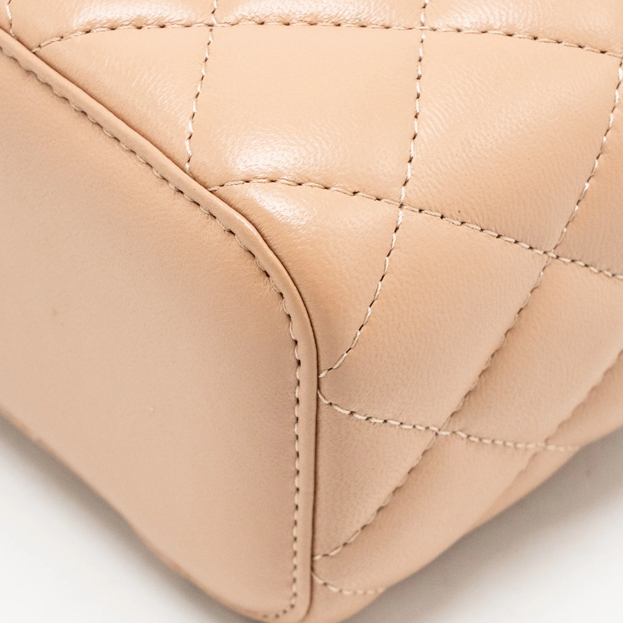 Chanel Top Handle Mini Vanity Lambskin Beige GHW - Image 10