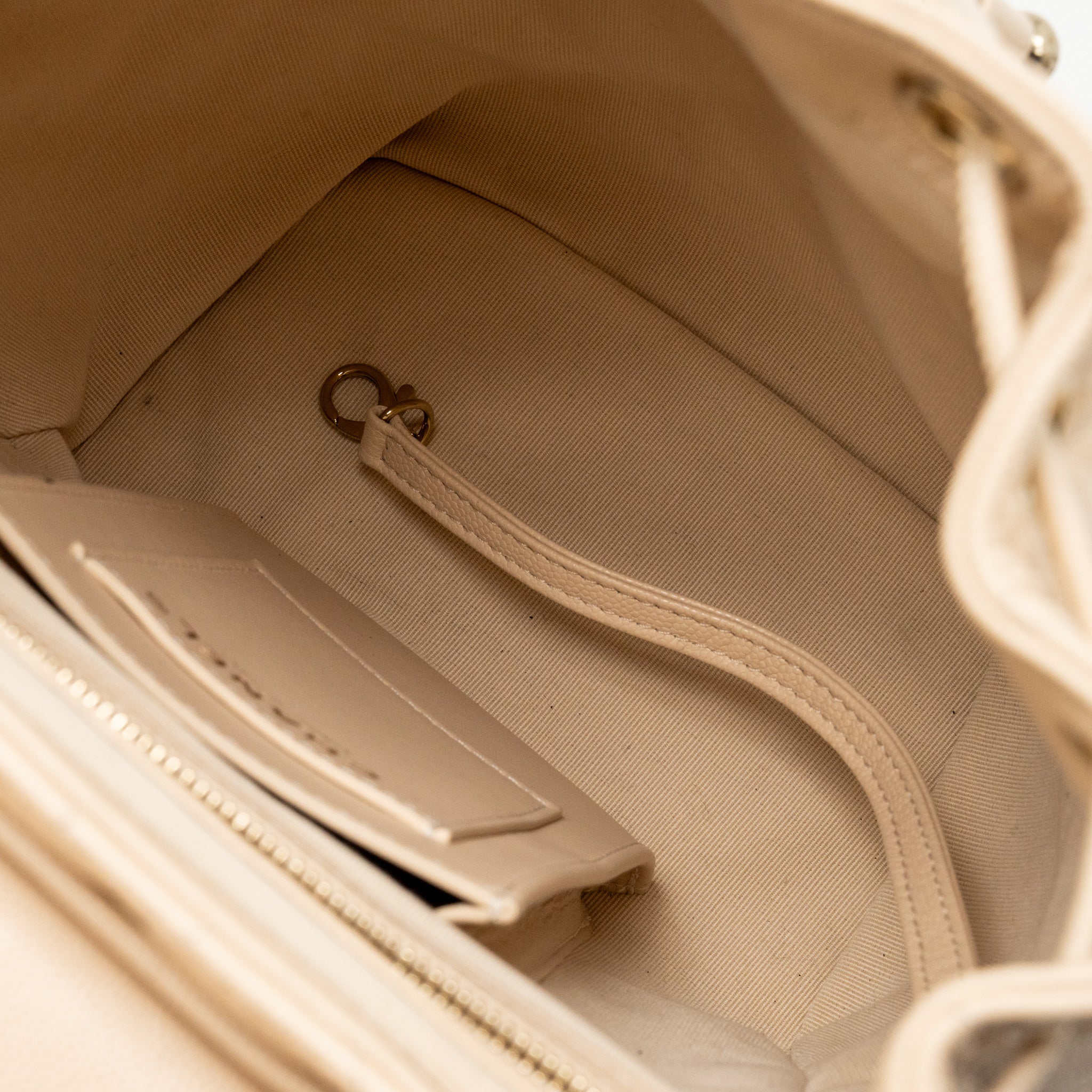 Chanel Urban Spirit backpack caviar beige LGHW (microchip) - Image 16