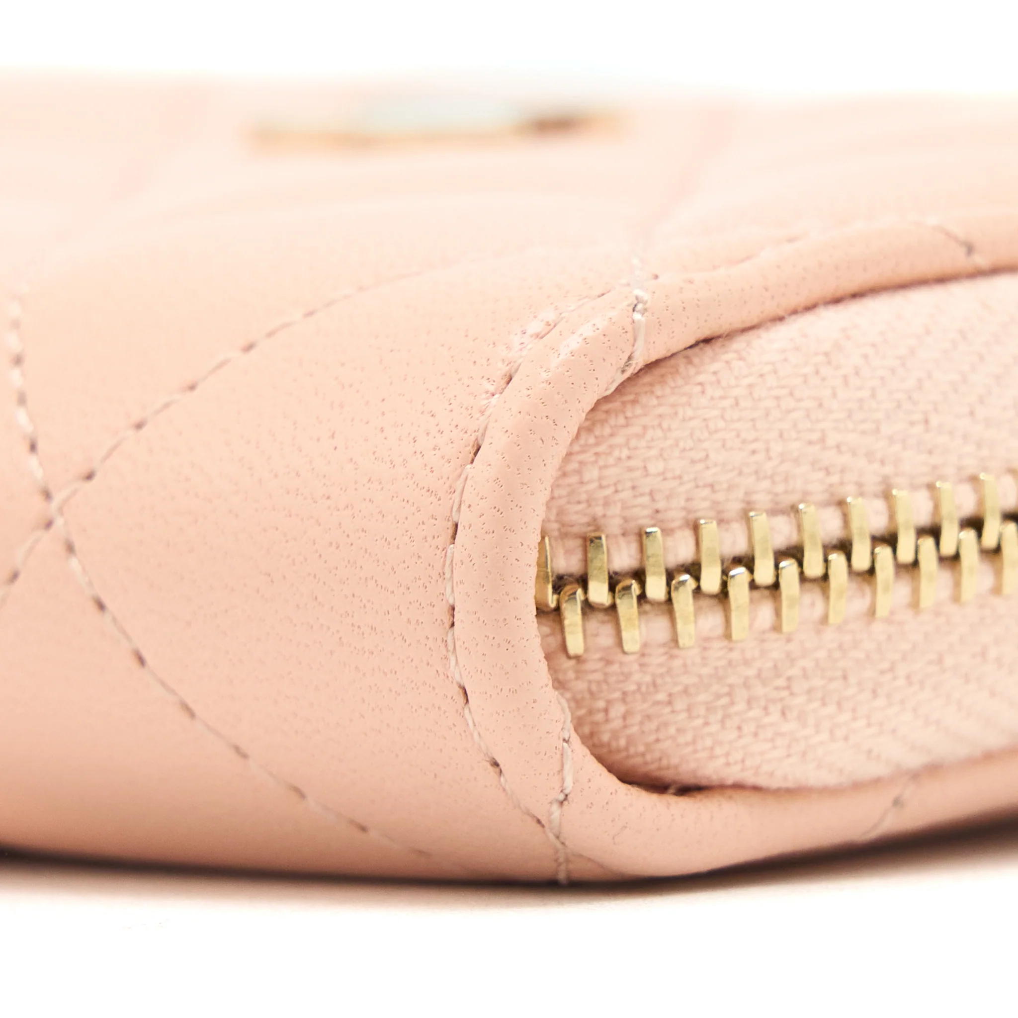 Chanel Zip Card Holder Lambskin Light Pink LGHW - Image 5