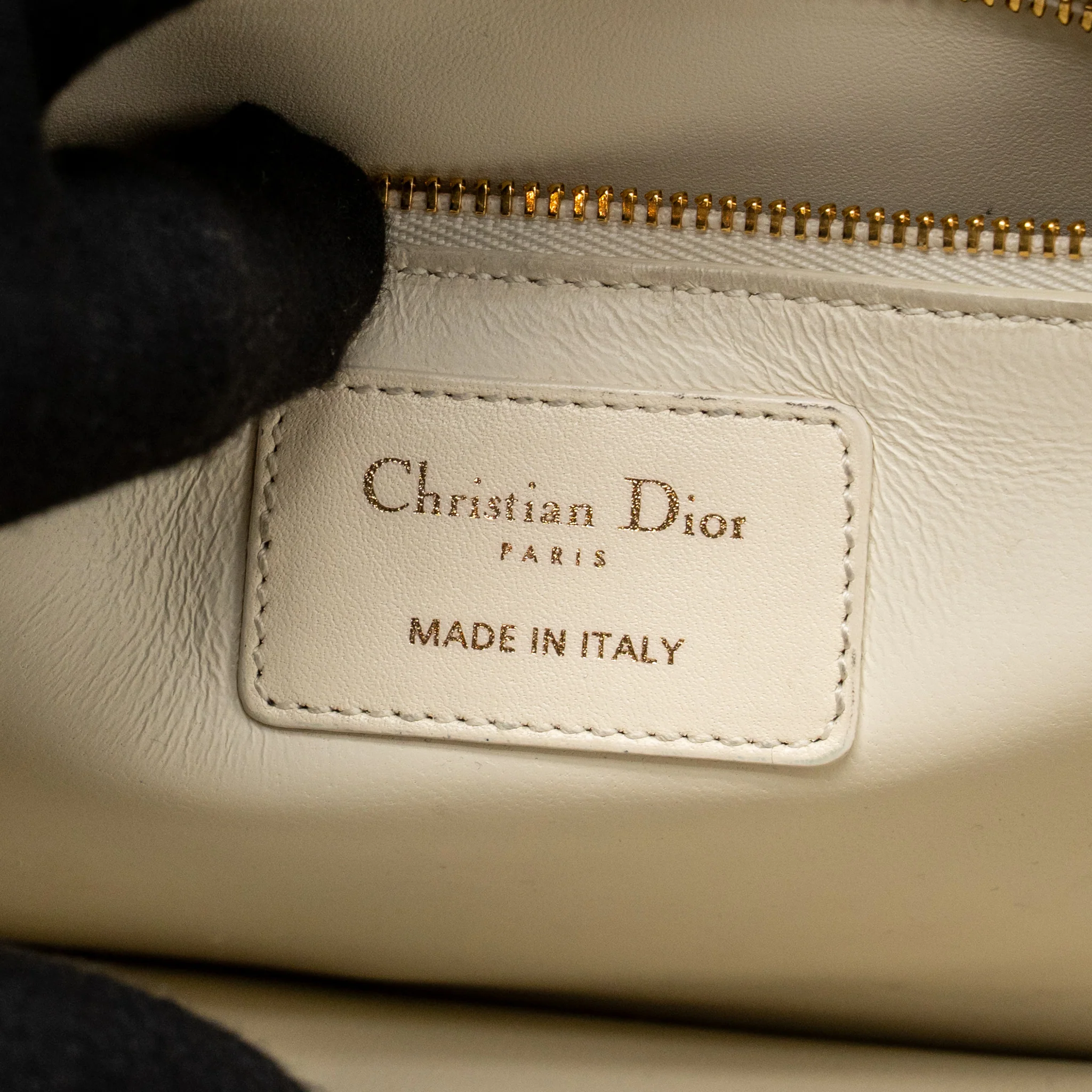 Dior Medium Montaigne 30 Bag Calfskin WhIte GHW - Image 16