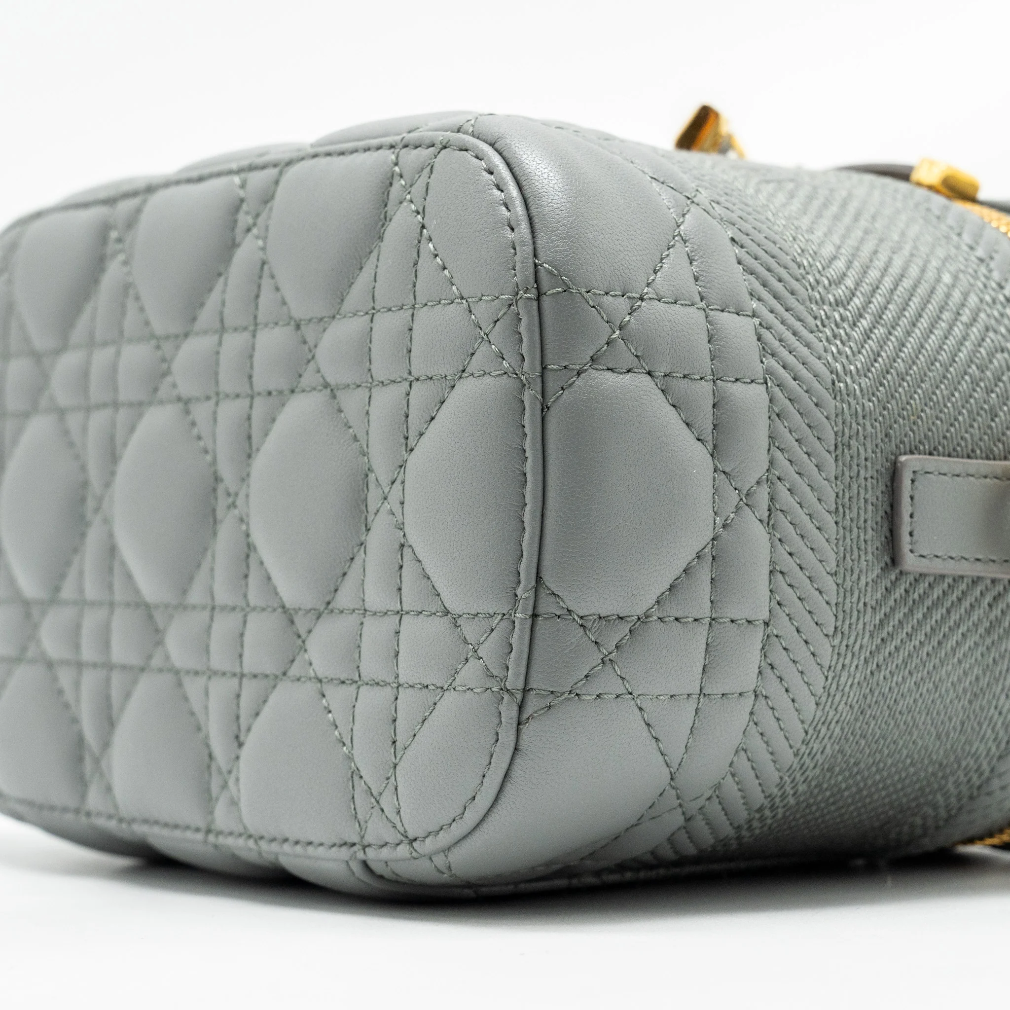 Dior Small Diortravel Vanity Case Cannage Lambskin Grey GHW - Image 7