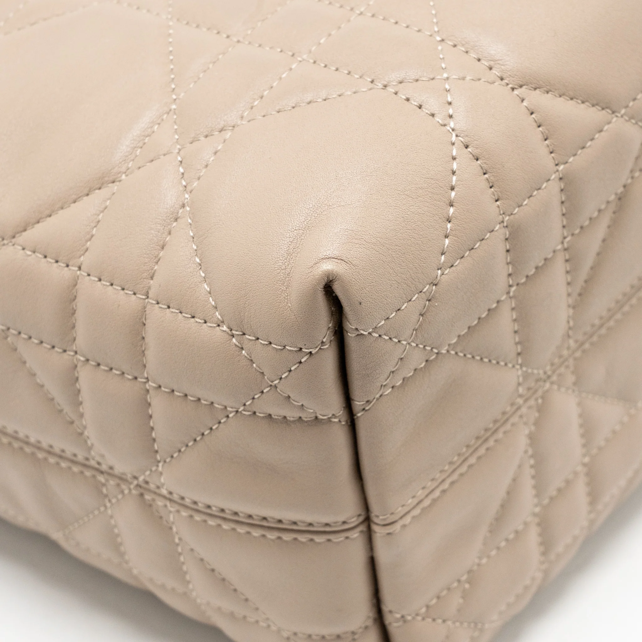 Dior Small Toujours Tote Bag Macrocannage Calfskin Powder Beige LGHW - Image 9