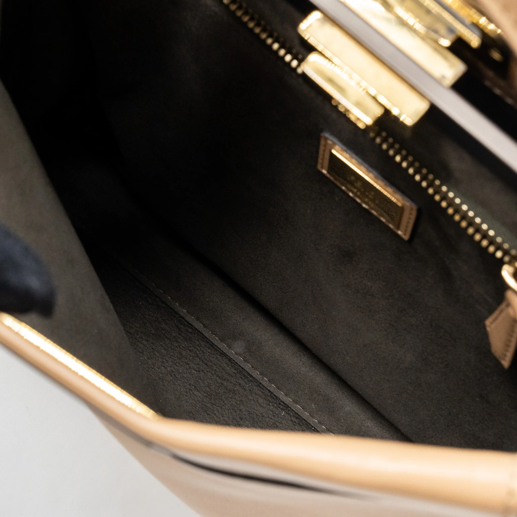 Fendi medium peekaboo calfskin tobacco multicolour hardware - Image 11