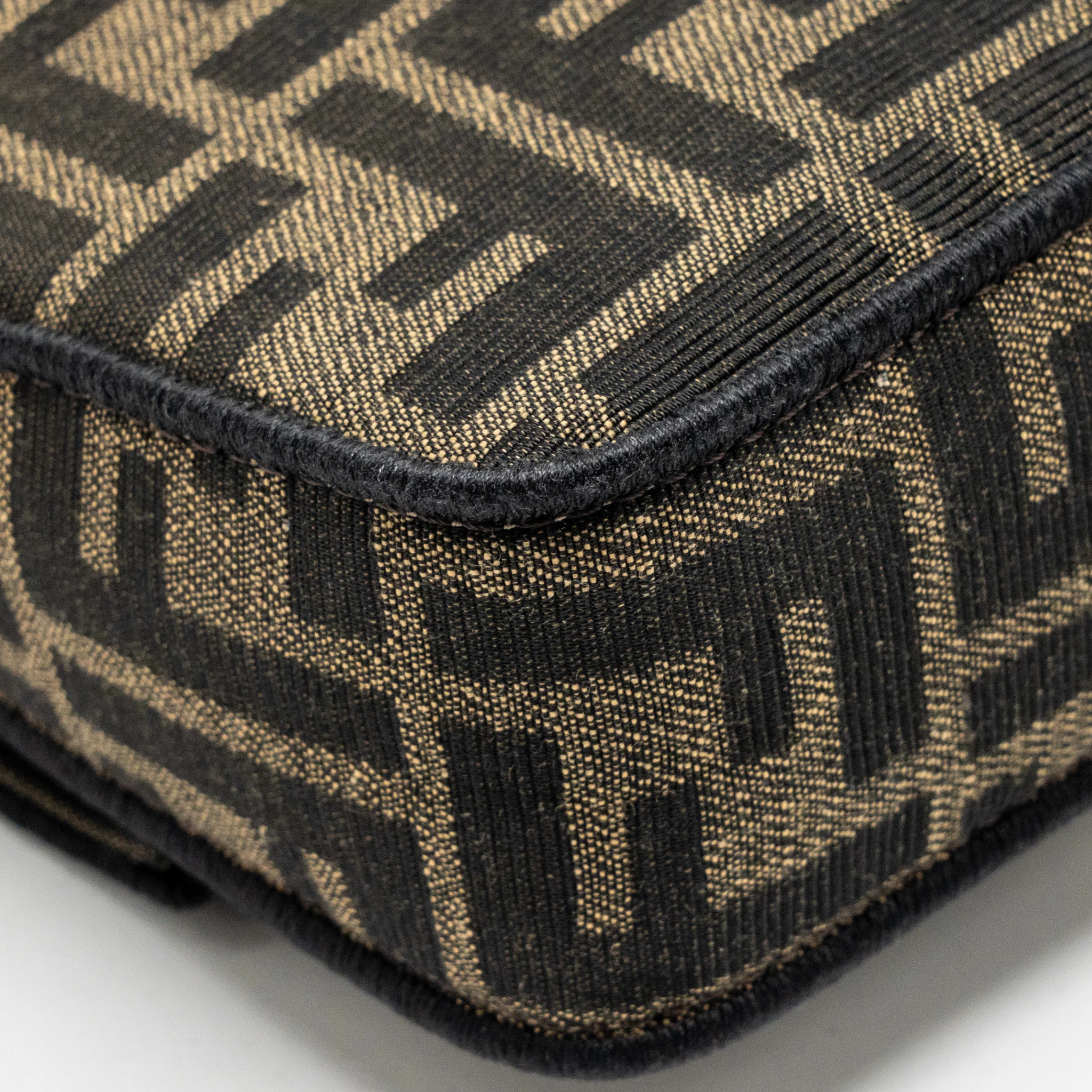 Fendi Mini Baguette shoulder bag FF jacquard canvas brown GHW - Image 9