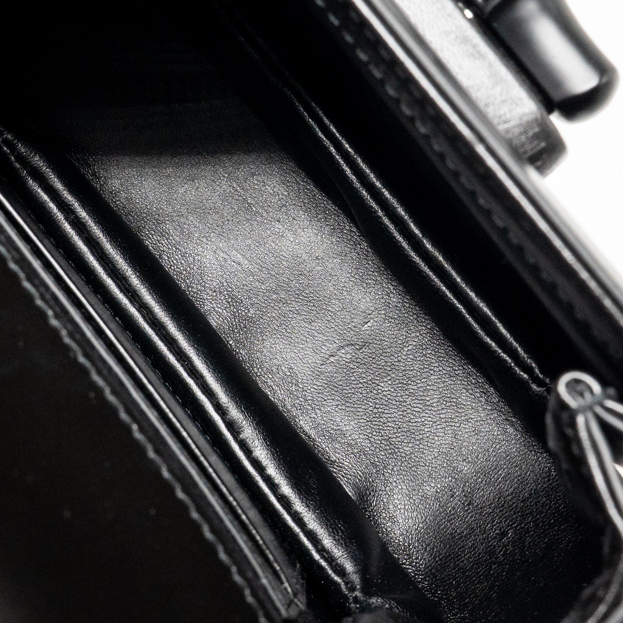 Gucci bamboo 1947 mini bag leather black with black hardware - Image 14