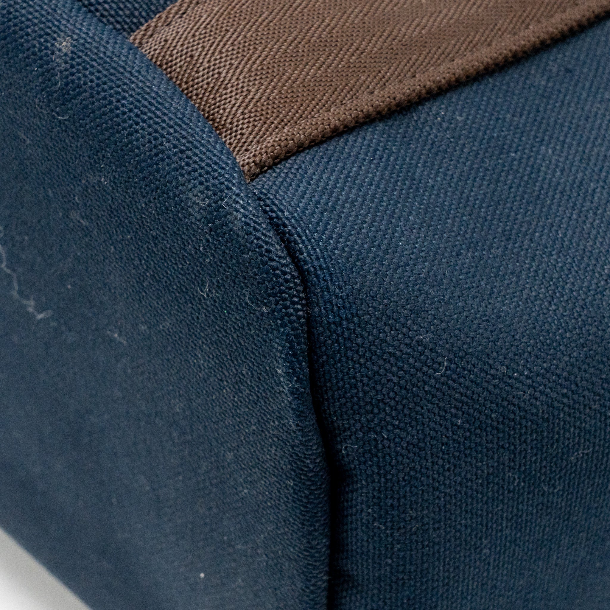 Hermes the grooming bag canvas bleu navy/feu SHW stamp A - Image 10