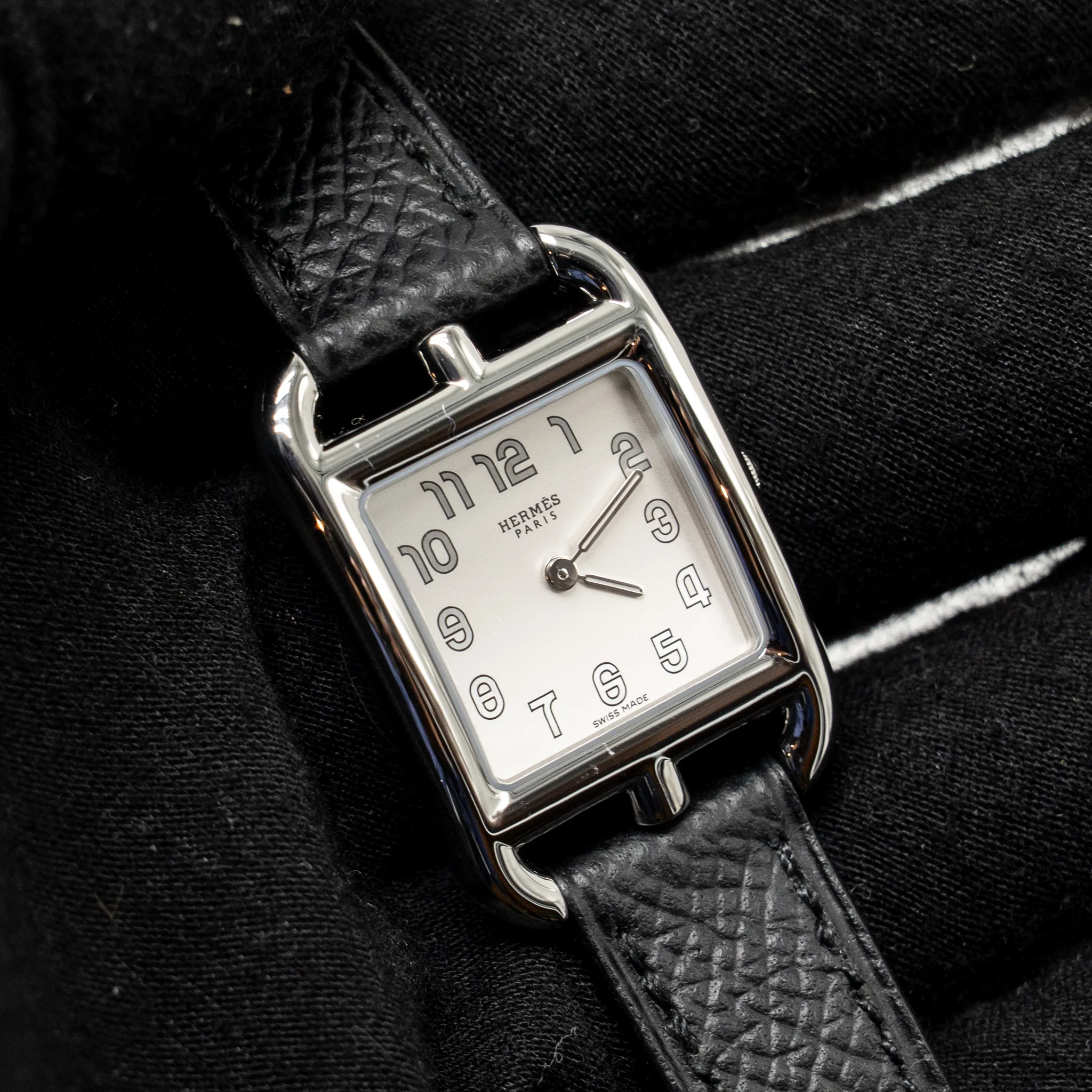 Hermes Cape Cod Watch, Small Model, 31mm Steel Case with Black Epsom Strap SHW - Image 5