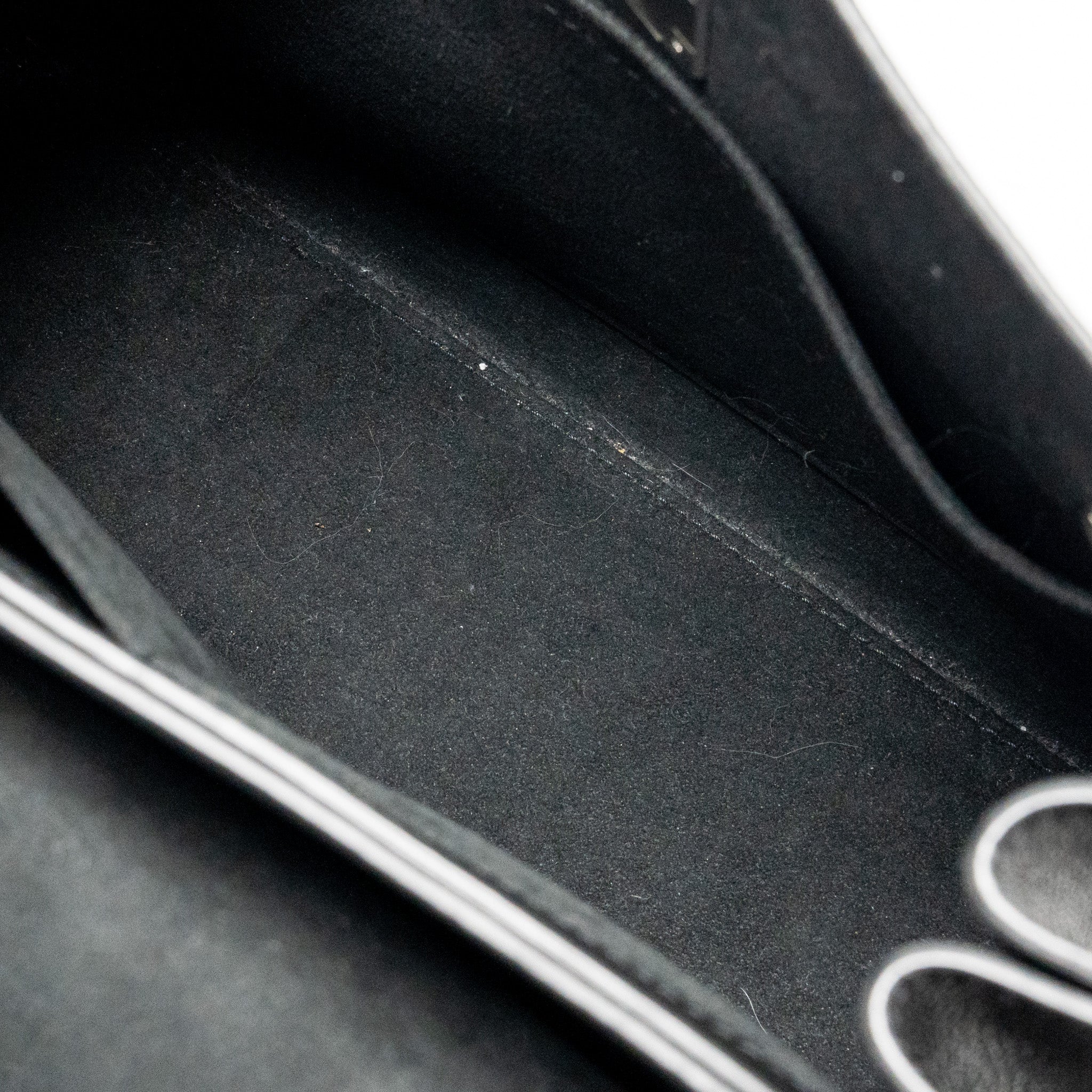 Louis Vuitton Lockme Ever MM Grained Calfskin Black SHW - Image 15