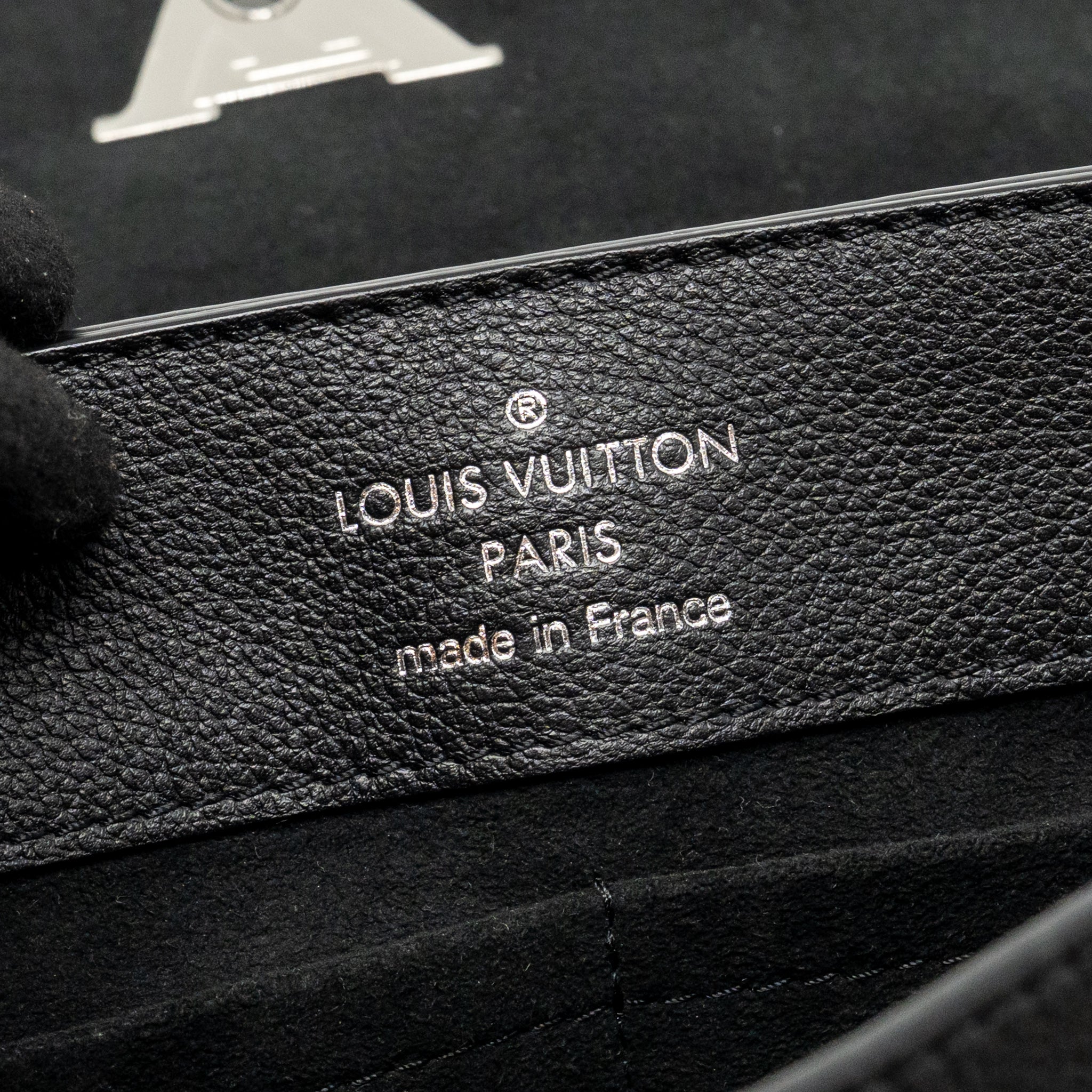 Louis Vuitton Lockme Ever MM Grained Calfskin Black SHW - Image 16