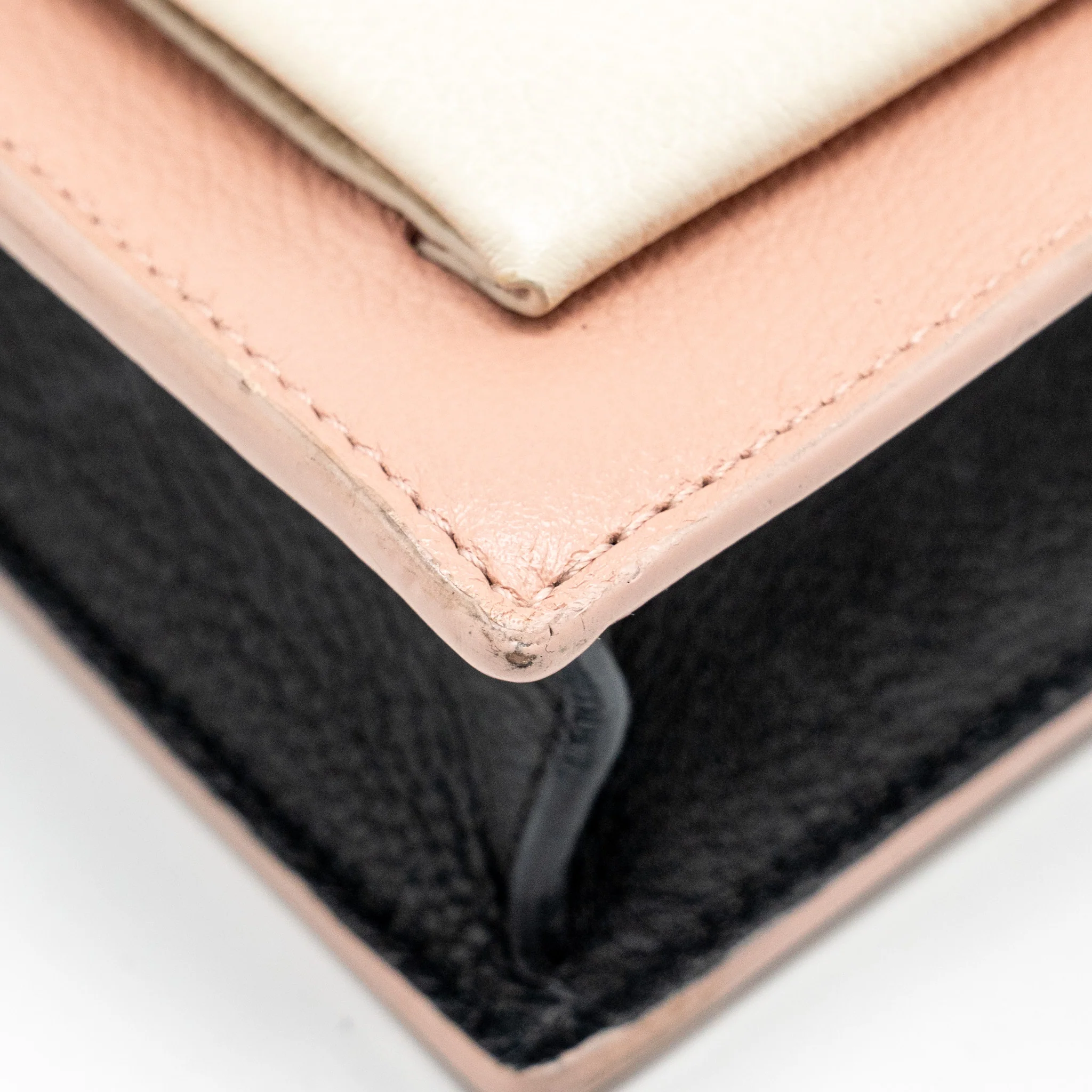Louis Vuitton My Lock Me Chain Pochette Calfskin Pink/Creamy White SHW - Image 9