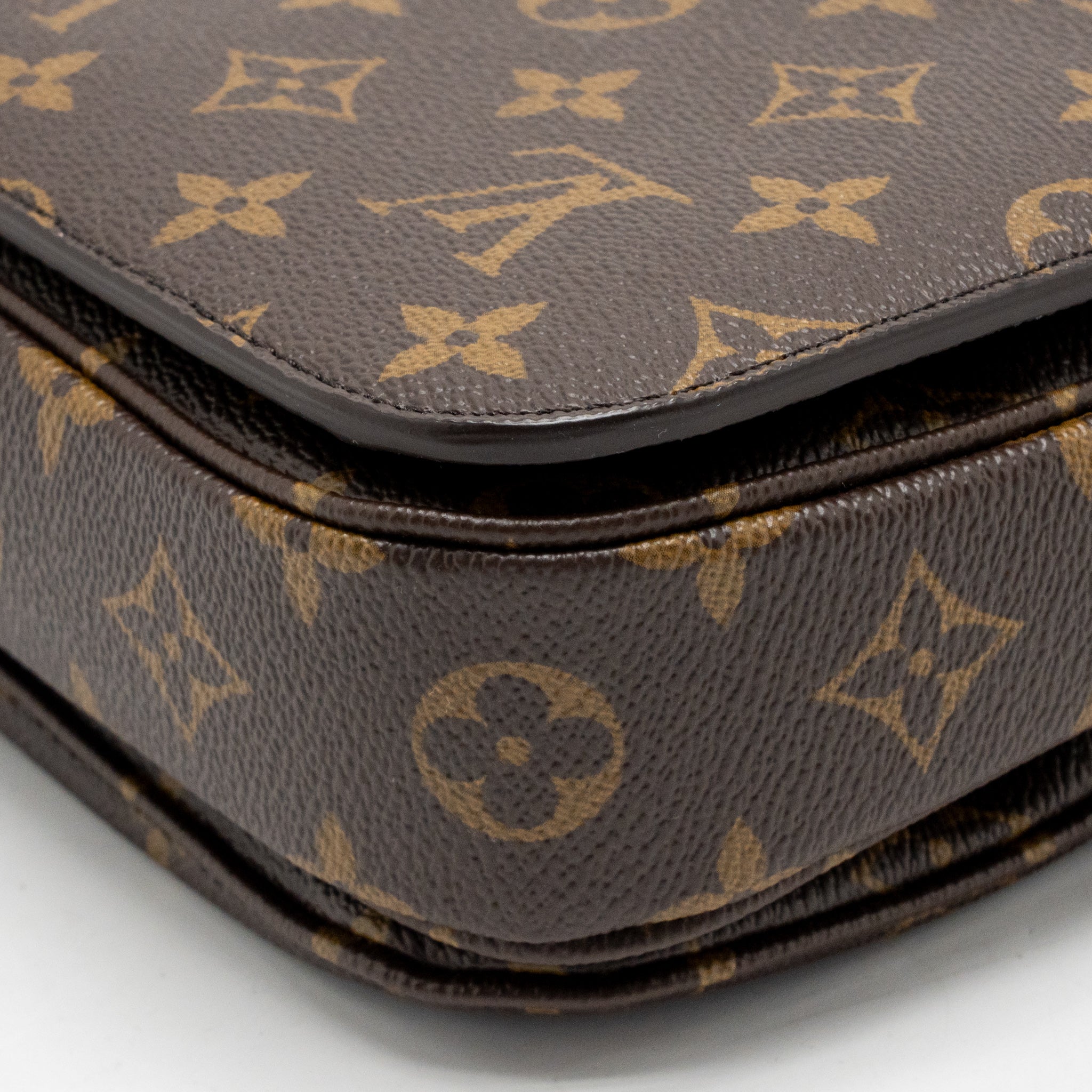 Louis Vuitton Pochette Metis Monogram Canvas GHW - Image 10