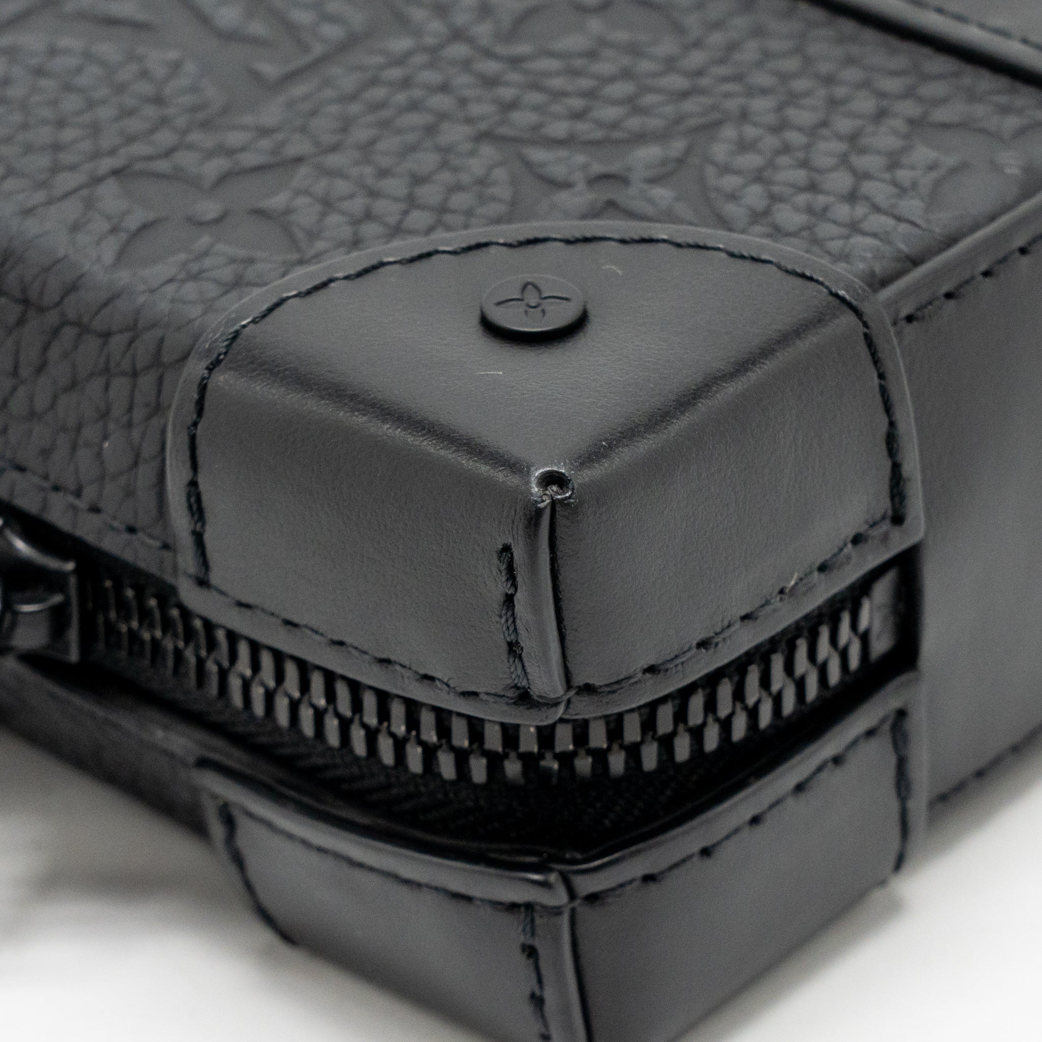 Louis Vuitton Soft Trunk Wallet Monogram Taurillon Leather Black with Black Hardware - Image 7