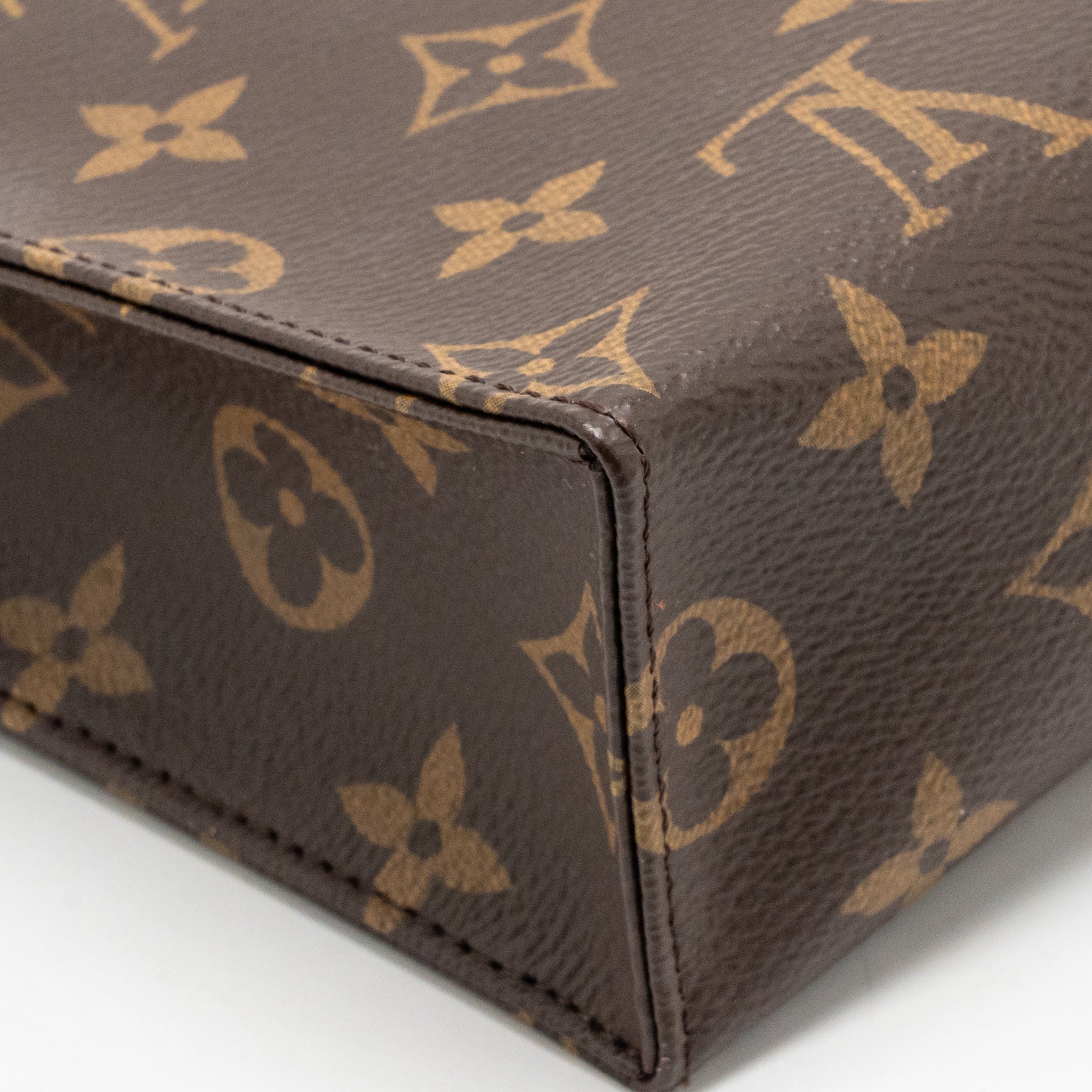 LOUIS VUITTON Toiletry Pochette 26 Monogram Canvas GHW - Image 9