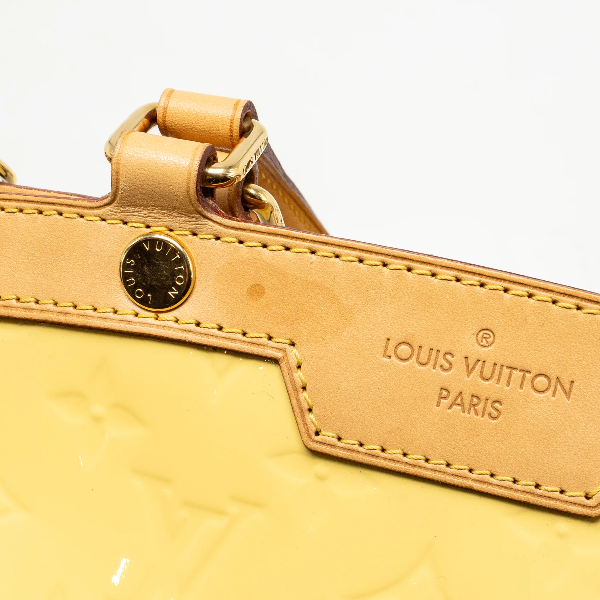 Louis Vuitton Vernis Brea MM patent monogram light beige GHW - Image 11