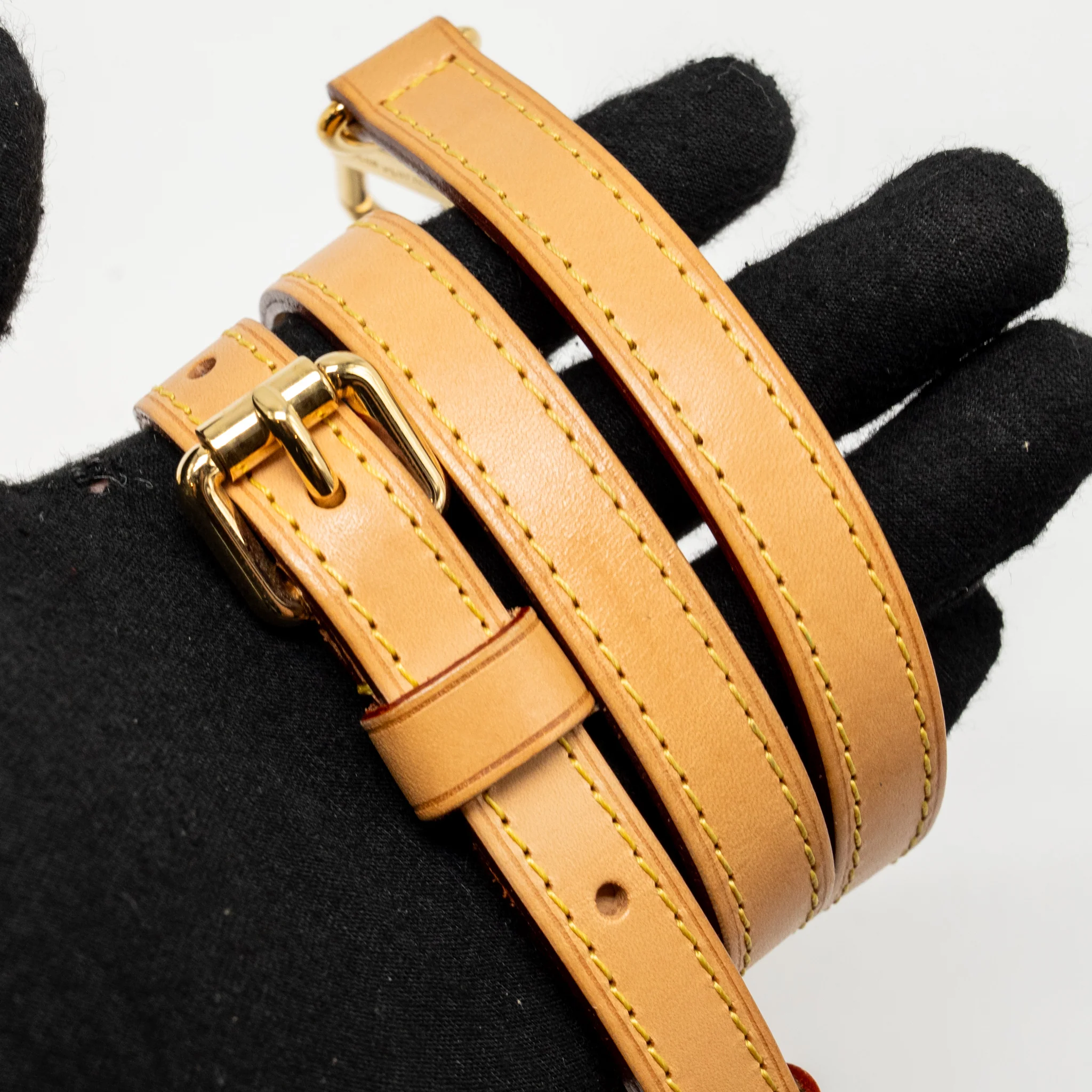Louis Vuitton Vernis Brea MM Patent Monogram Light Beige GHW - Image 15