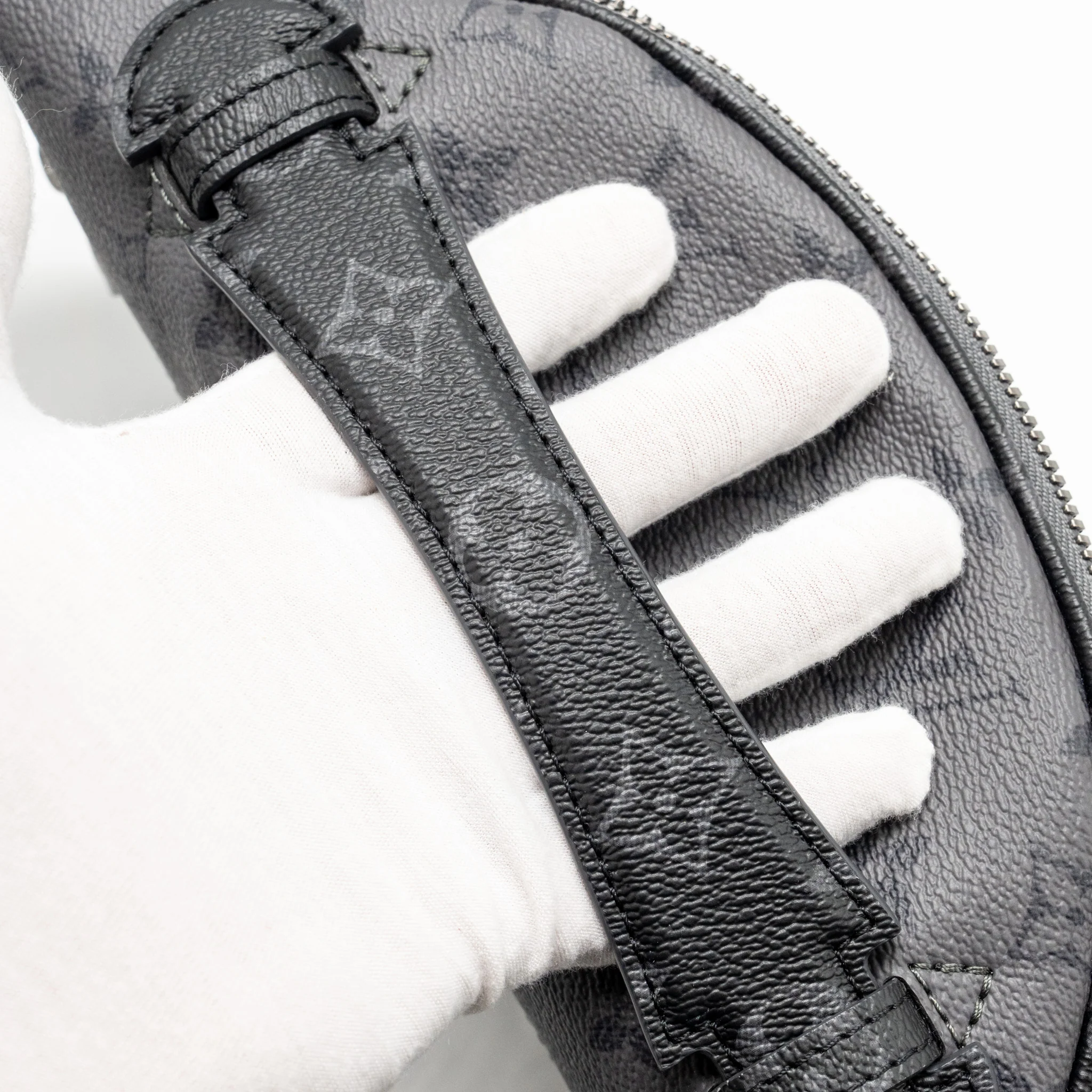 Louis Vuitton X Yayoi Kusama Reverse Monogram Eclipse Maxi Bumbag Canvas Grey/ Multicolour Dark Silver Hardware - Image 8