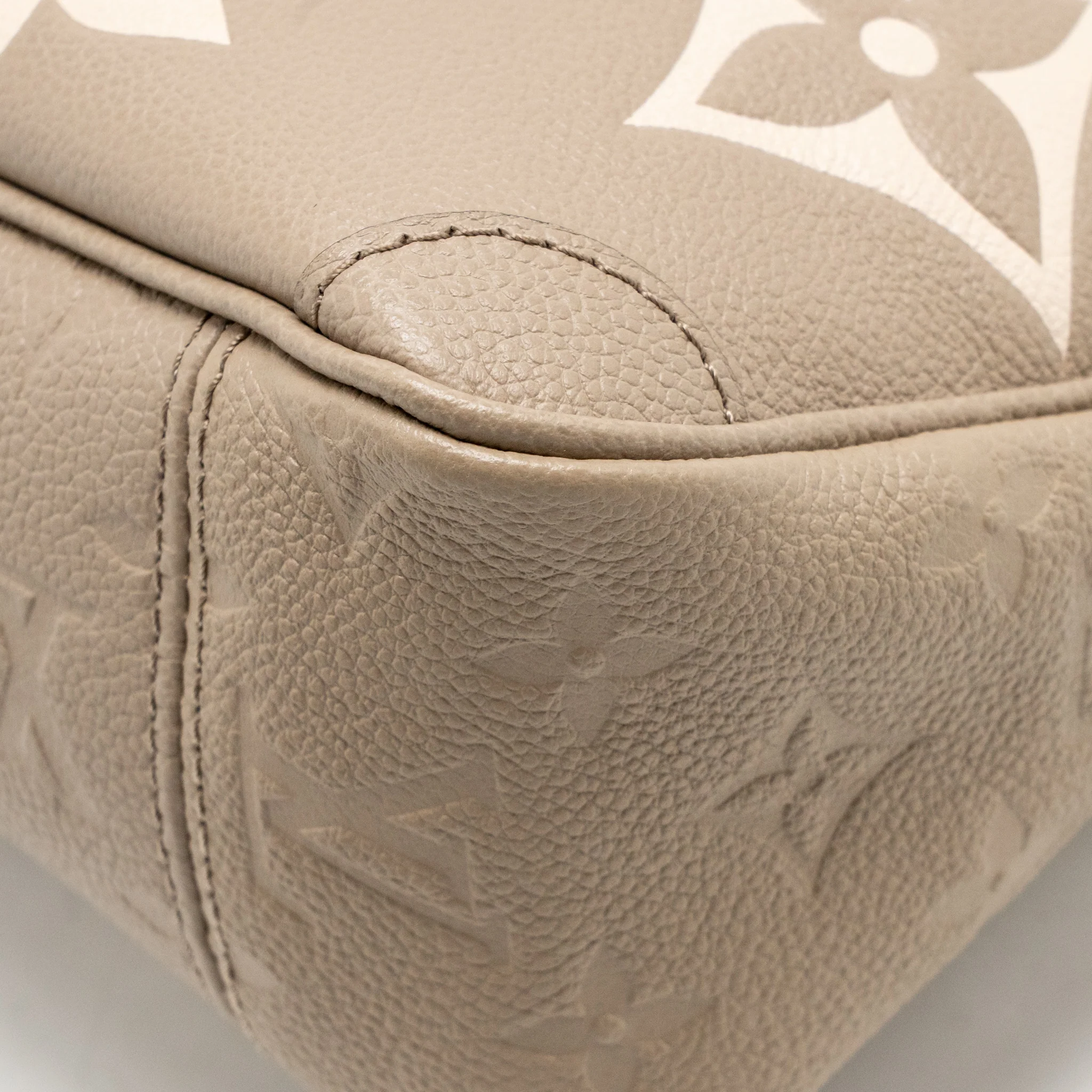 Louis Vuitton Trianon PM Monogram Empreinte Leather Tourterelle/Creme GHW - Image 10