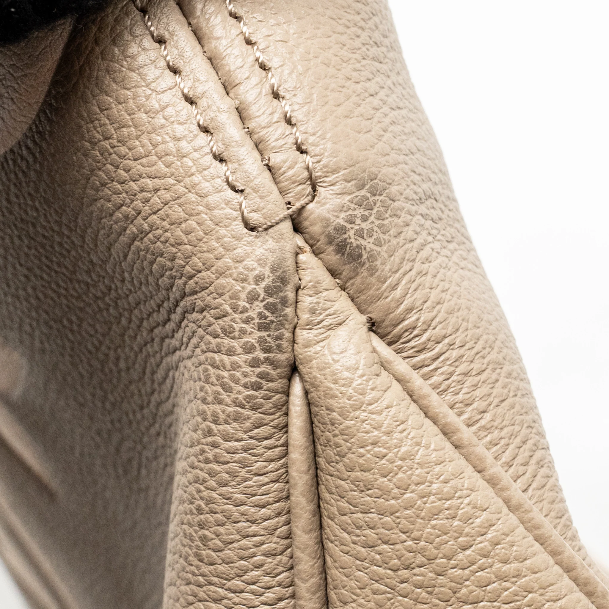 Louis Vuitton Trianon PM Monogram Empreinte Leather Tourterelle/Creme GHW - Image 11