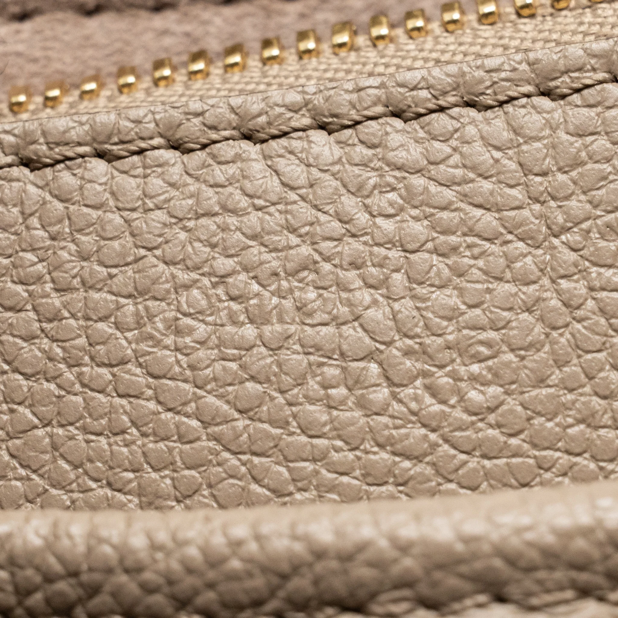 Louis Vuitton Trianon PM Monogram Empreinte Leather Tourterelle/Creme GHW - Image 14
