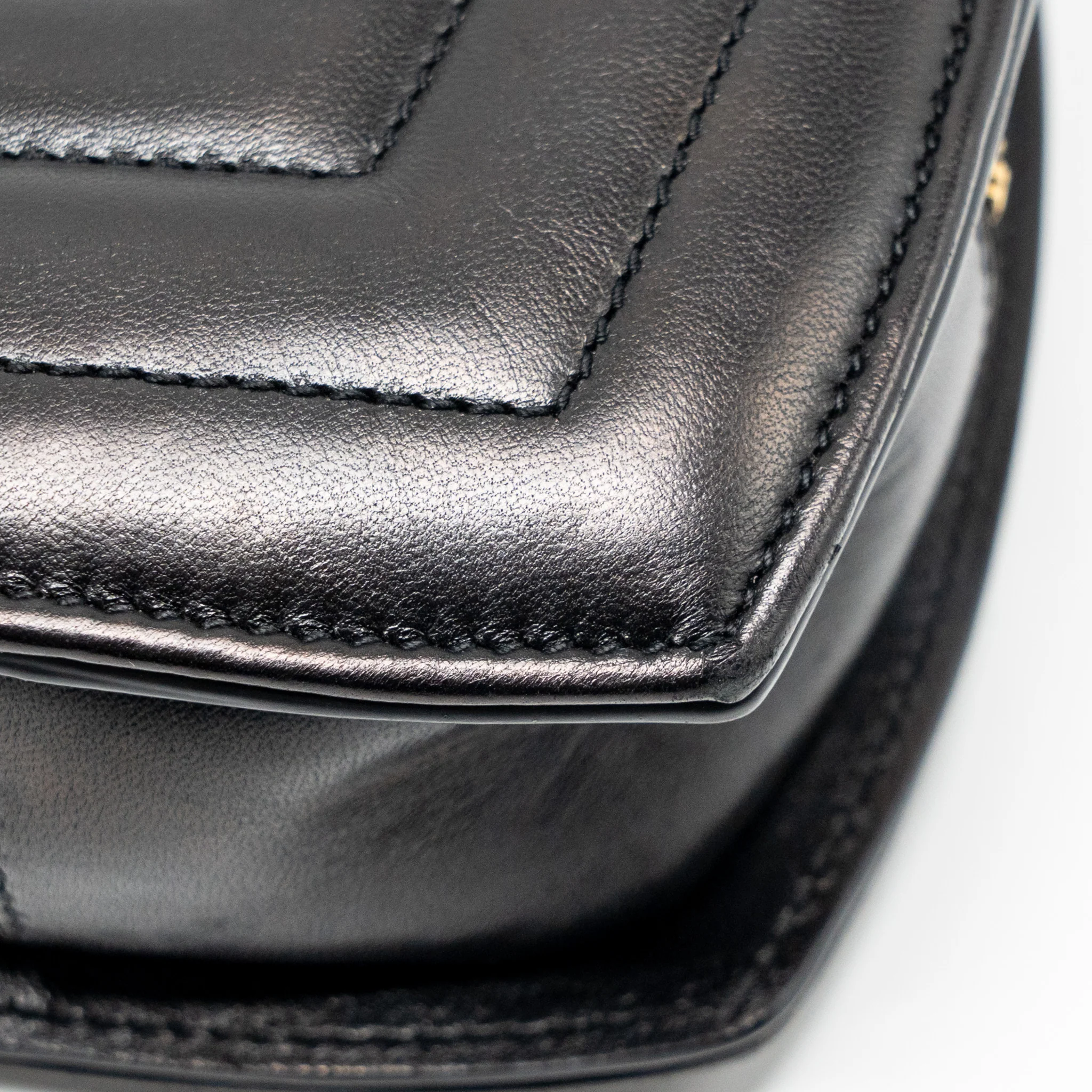 Saint Laurent/YSL Love Heart Chain Bag Lambskin Black GHW - Image 9