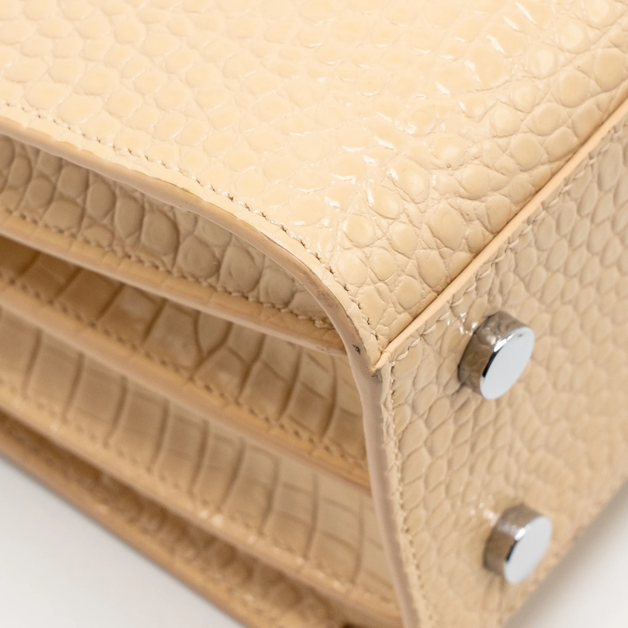 Saint Laurent Sac de Jour tote croc embossed calfskin beige SHW - Image 8